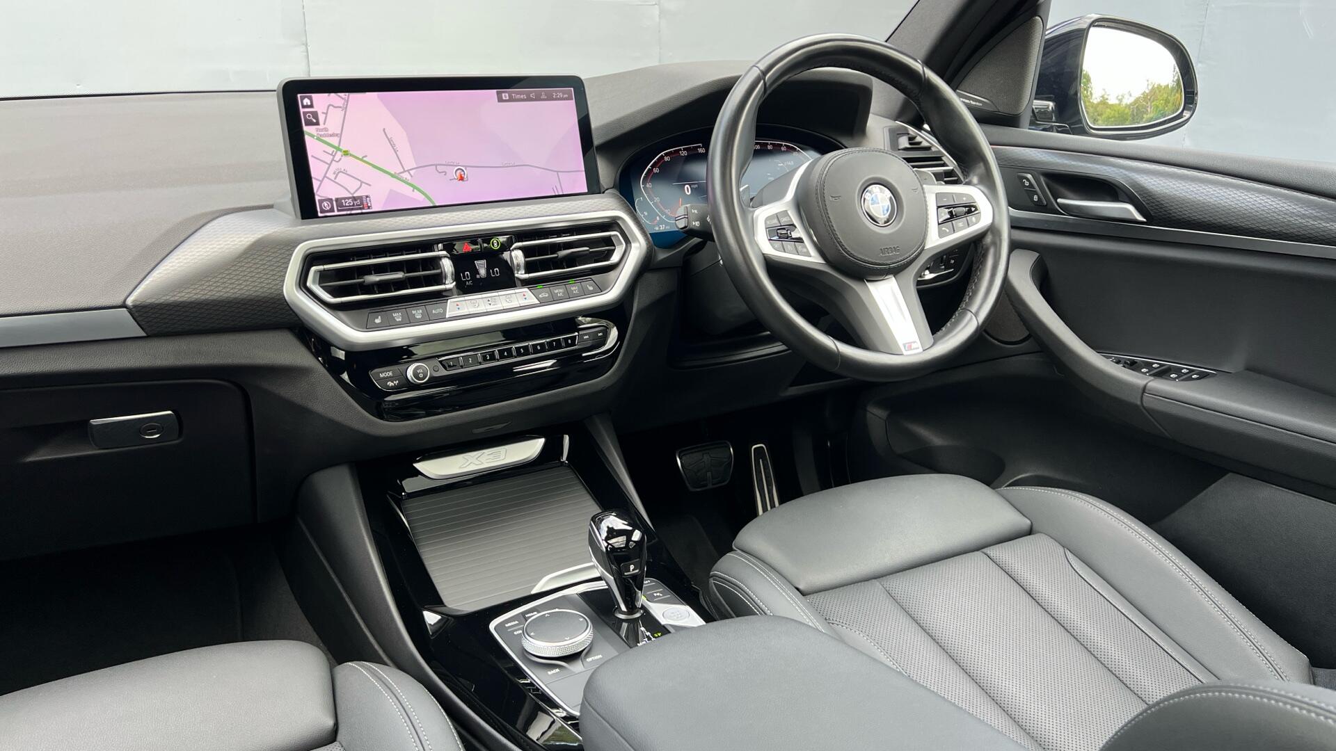 BMW X3 view 32