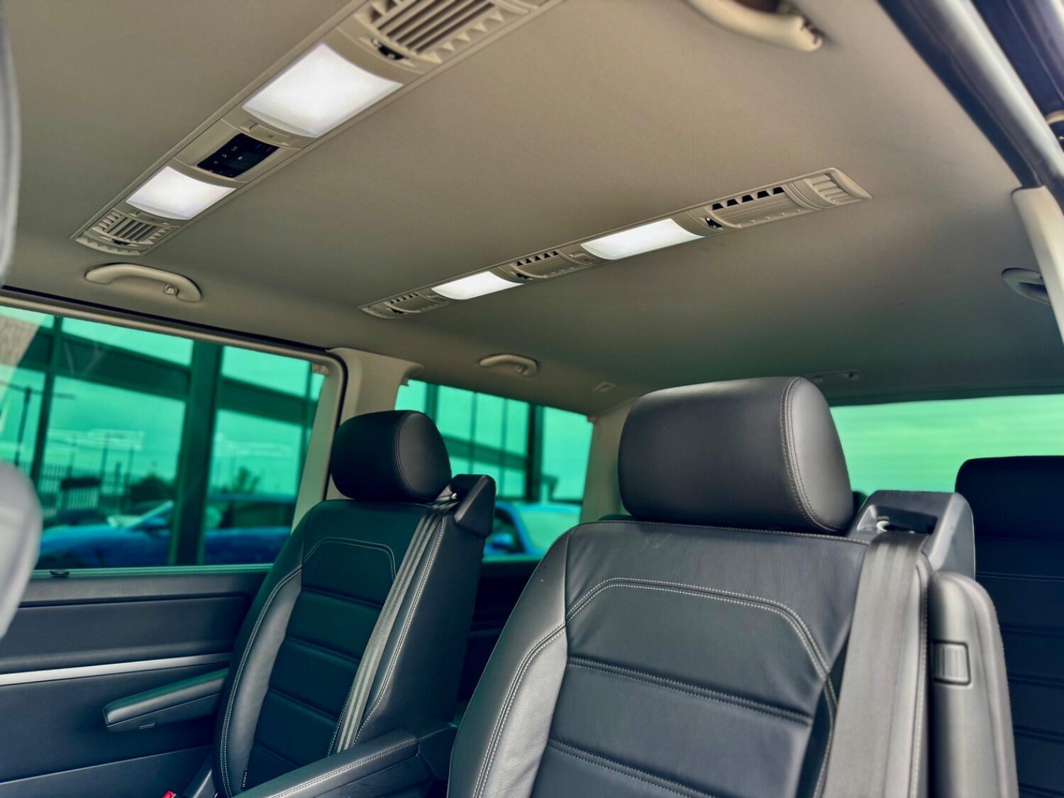 Volkswagen Caravelle view 55