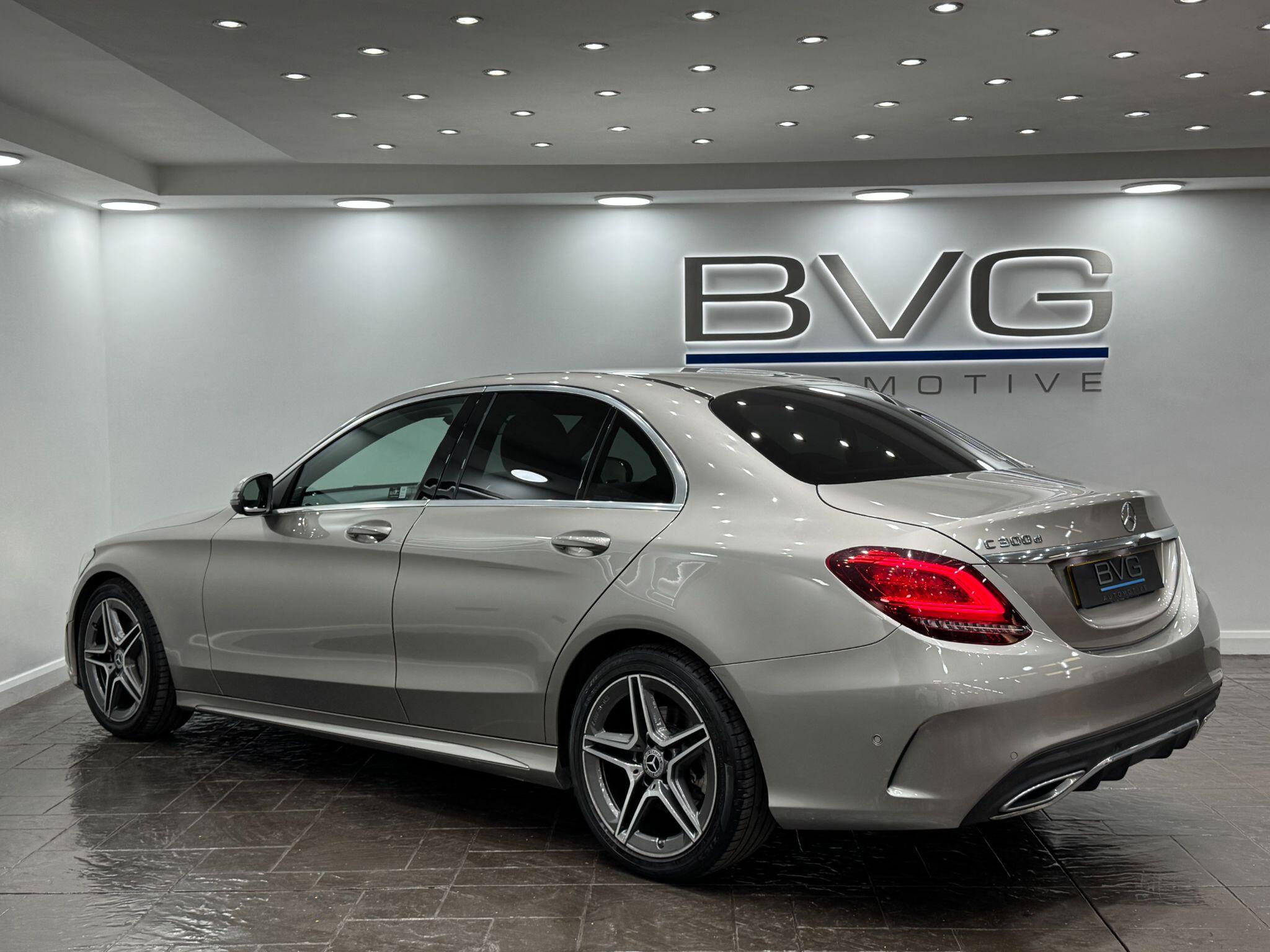 Mercedes-Benz C-Class view 9