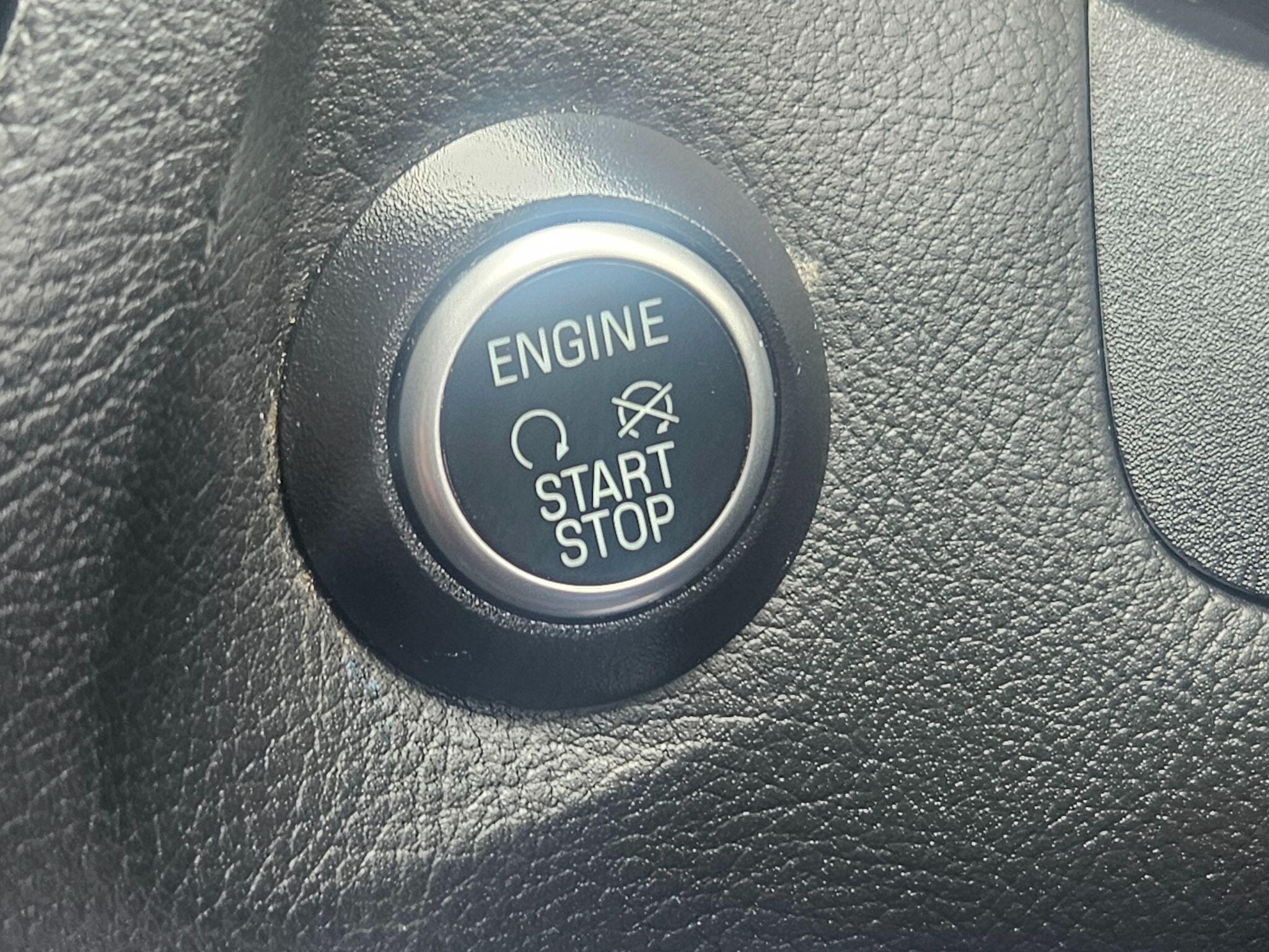 2017 Ford Focus image 33