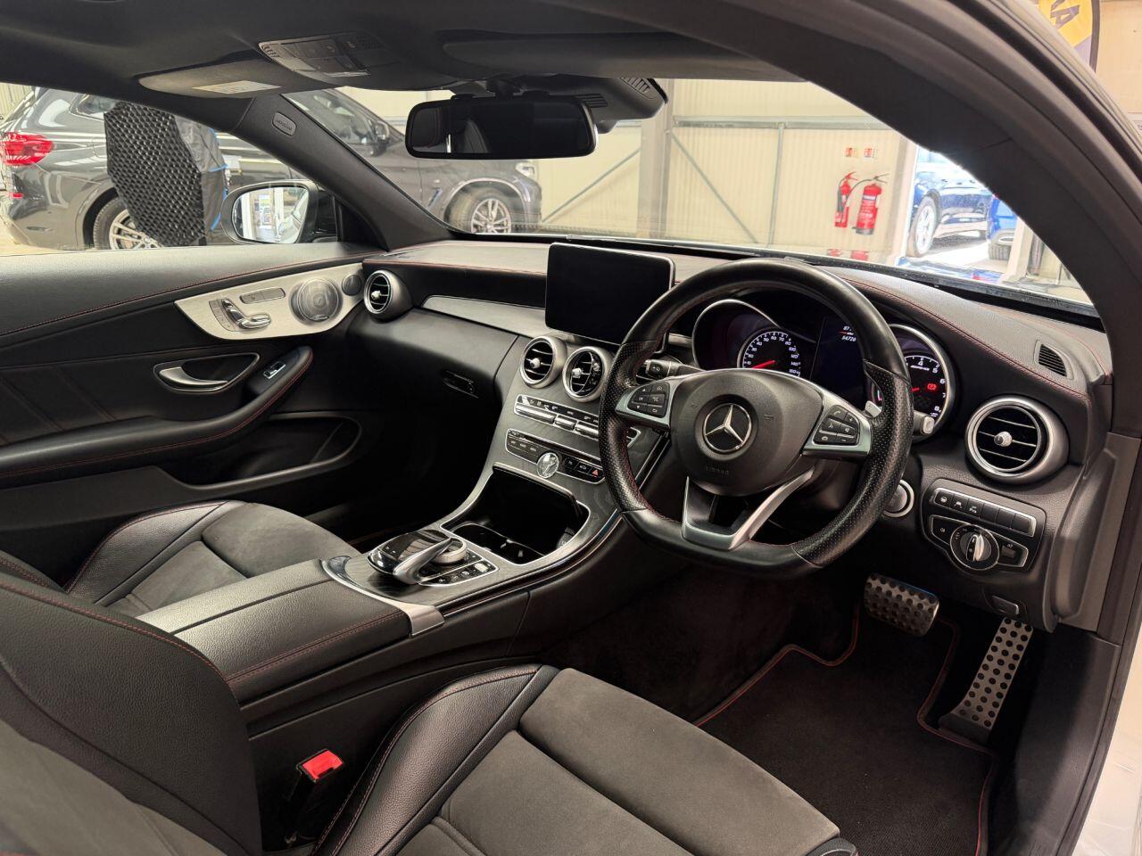 Mercedes-Benz C-Class view 3