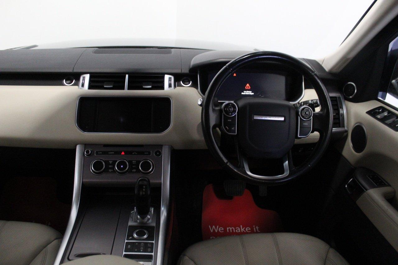 Land Rover Range Rover Sport view 43