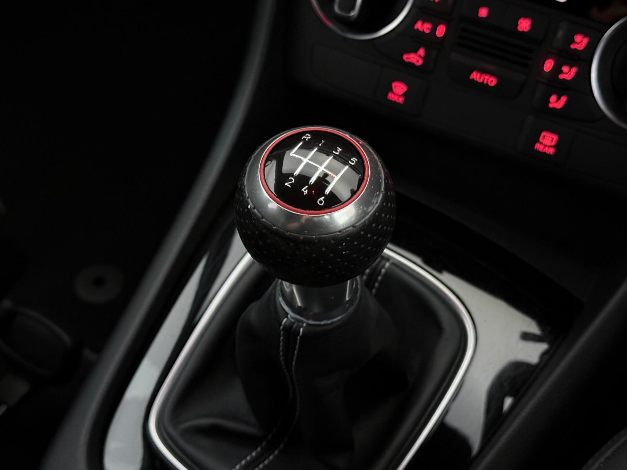 Audi Q3 view 29