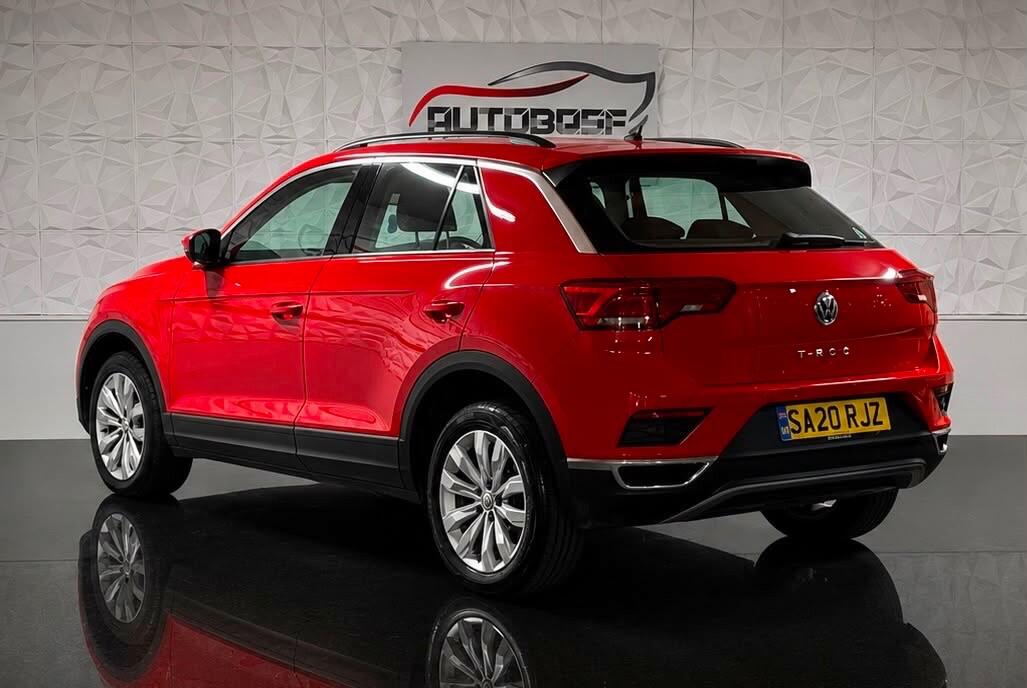 Volkswagen T-Roc view 5