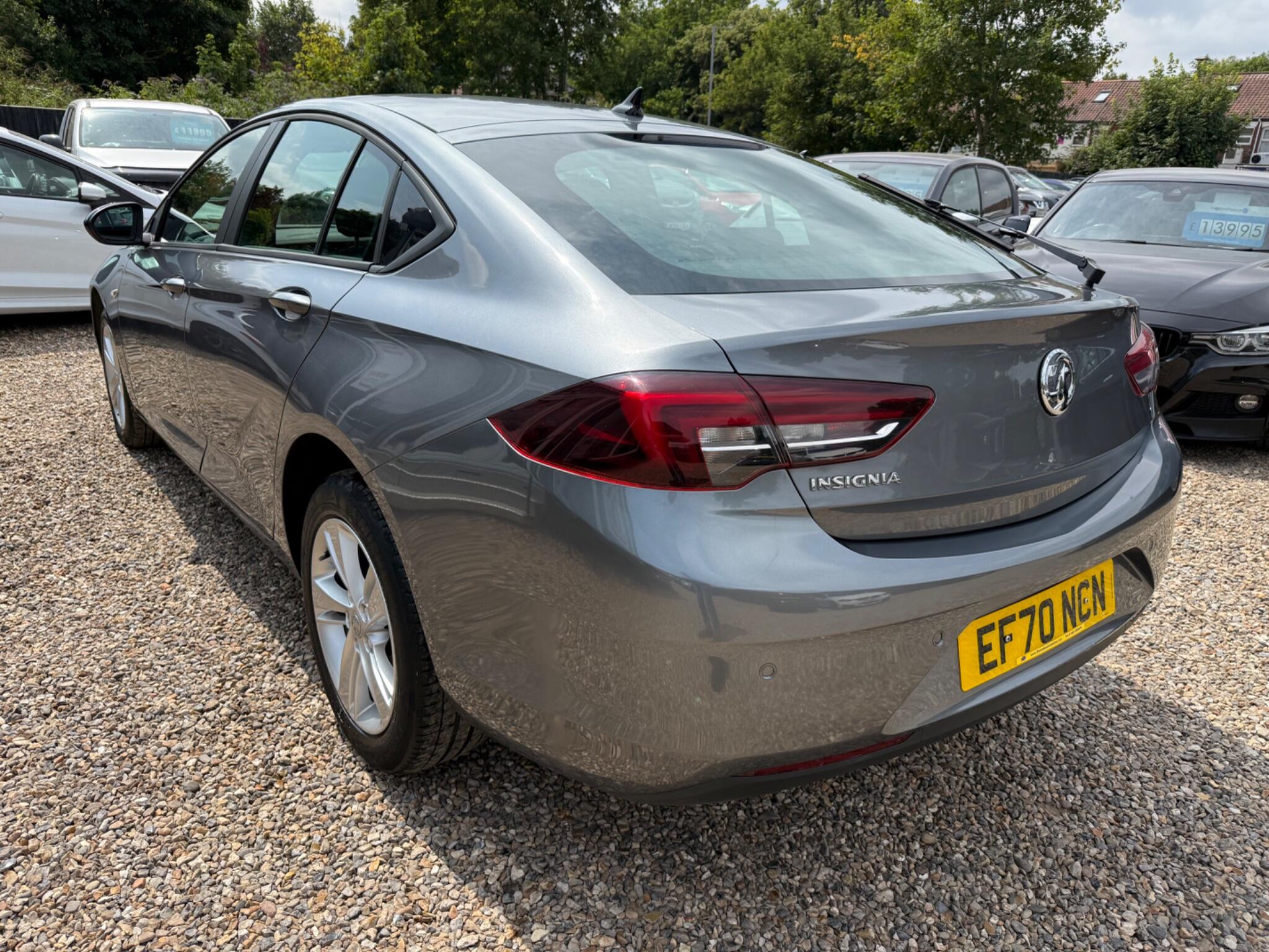 Vauxhall Insignia view 5