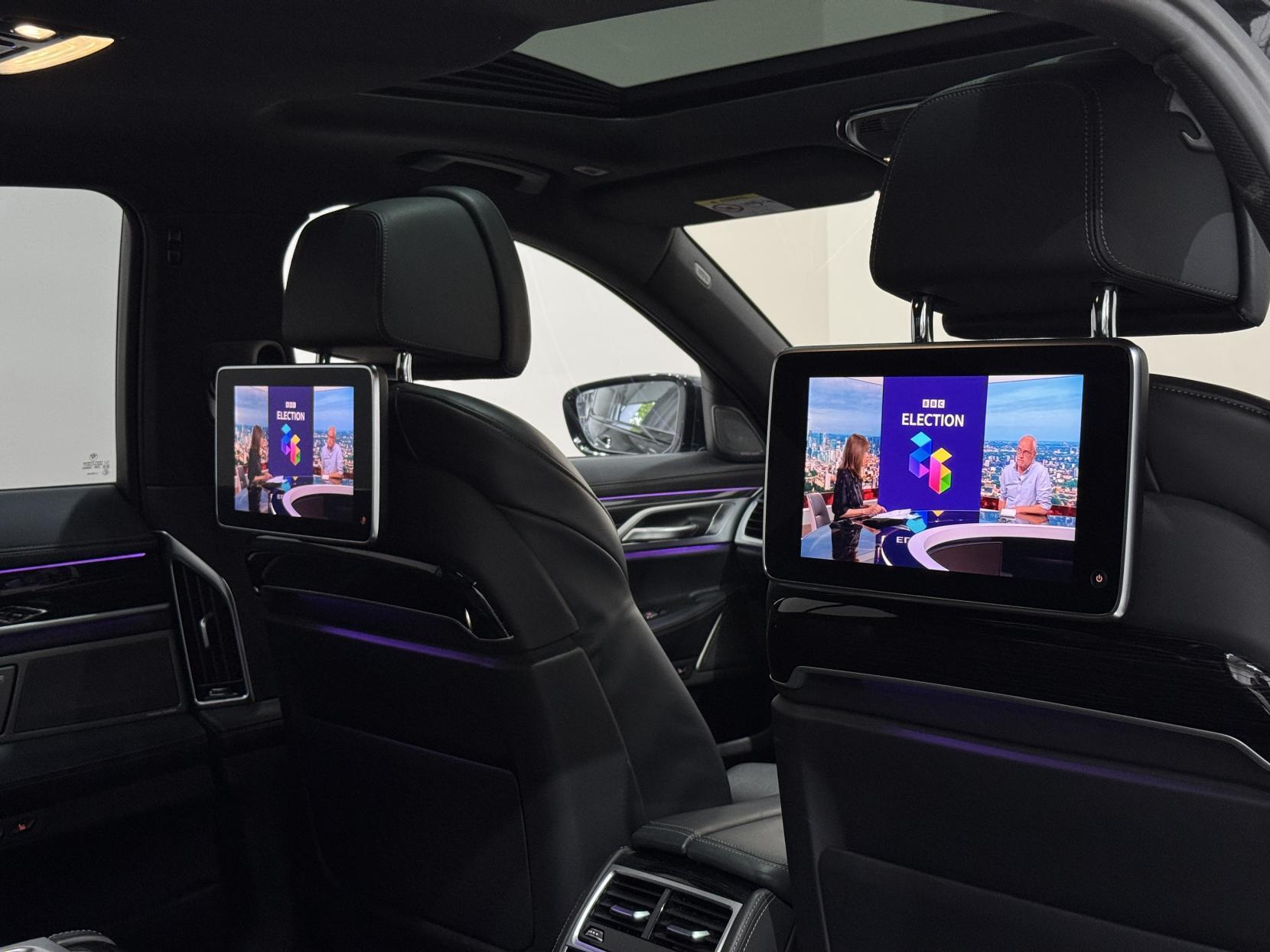 BMW 7 Series view 67