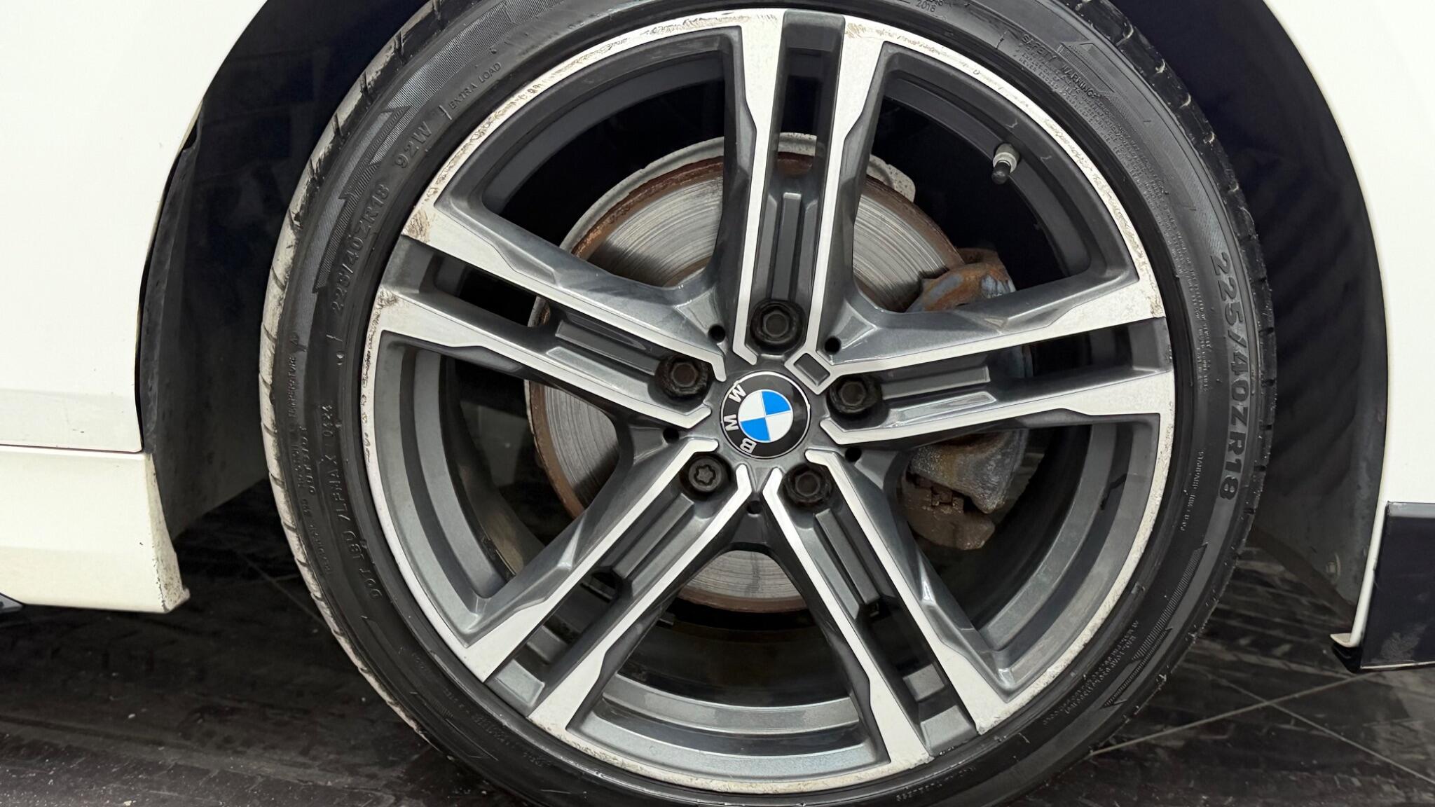 BMW 1 Series view 70