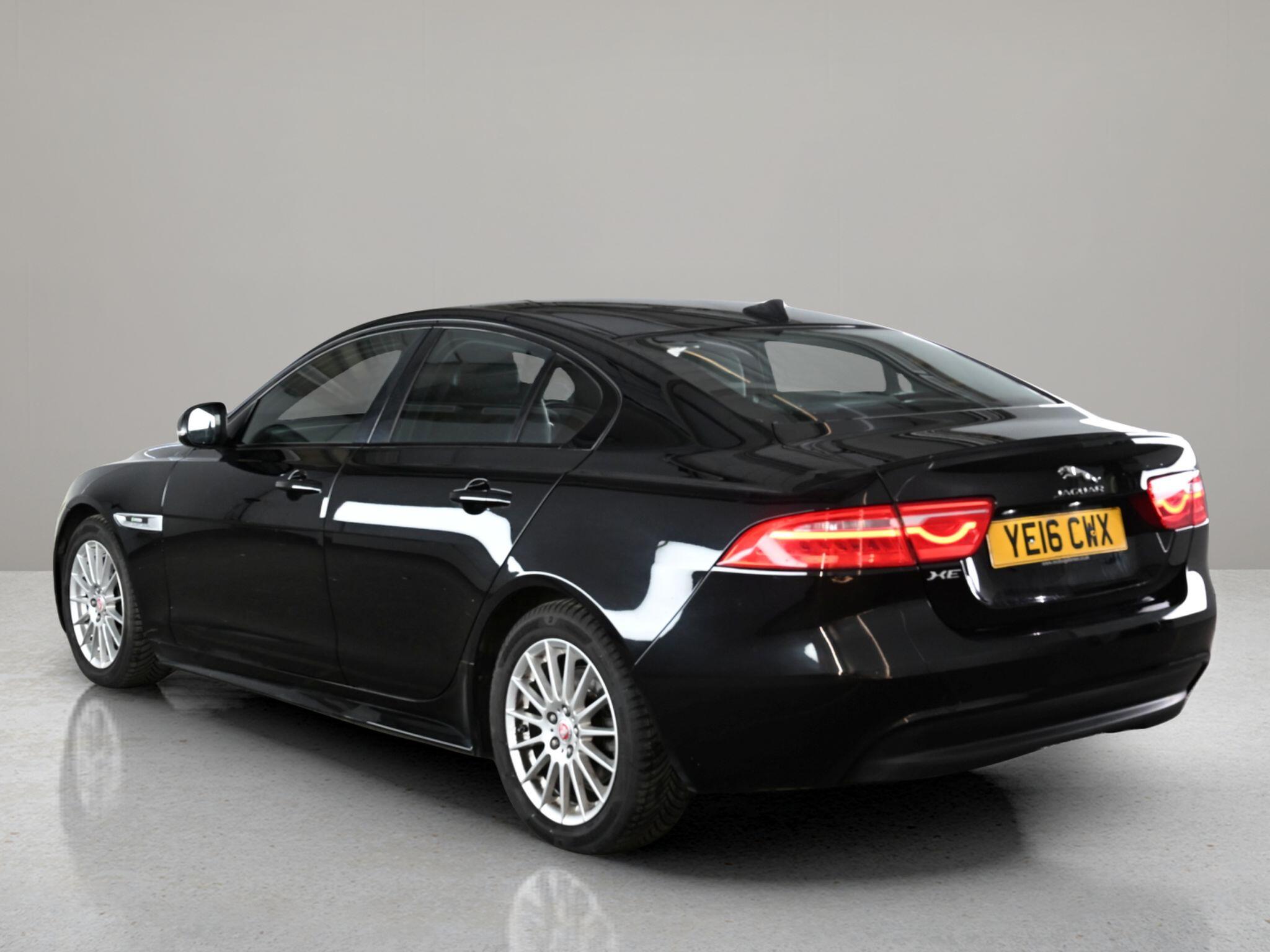 Jaguar Xe view 5