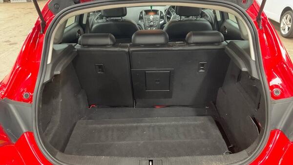 Vauxhall Astra view 9