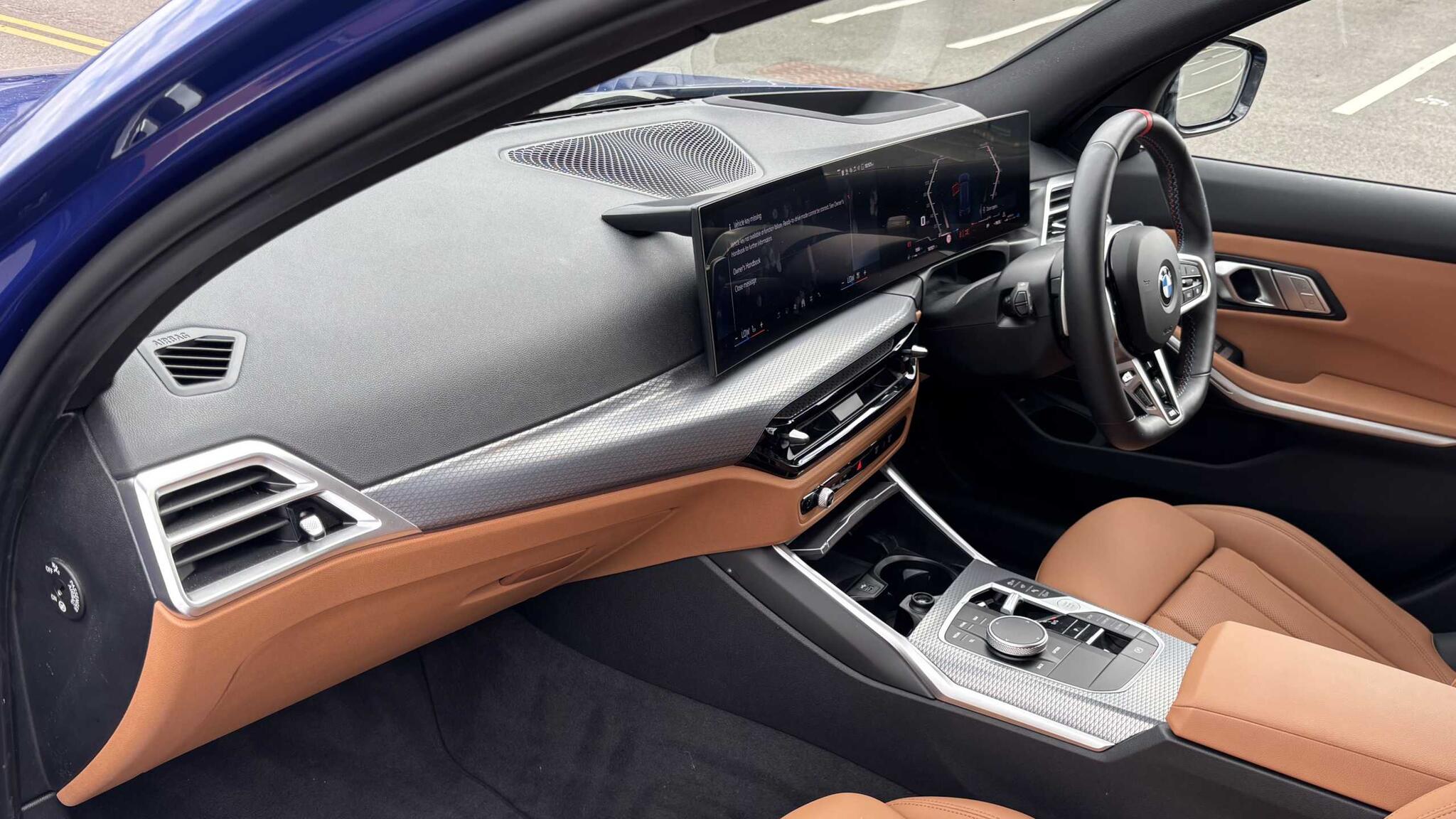 BMW 3 Series view 8