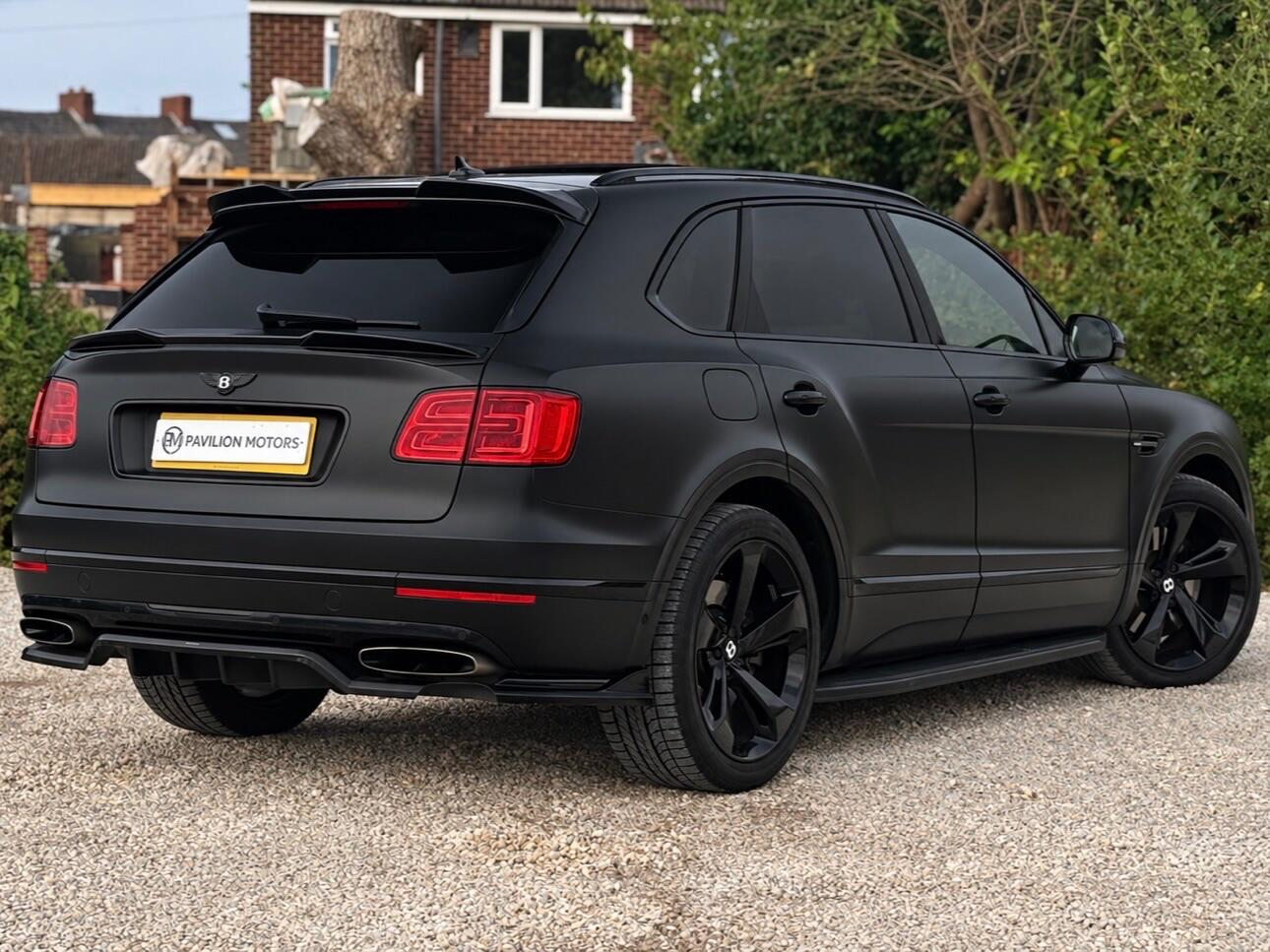 Bentley Bentayga view 5