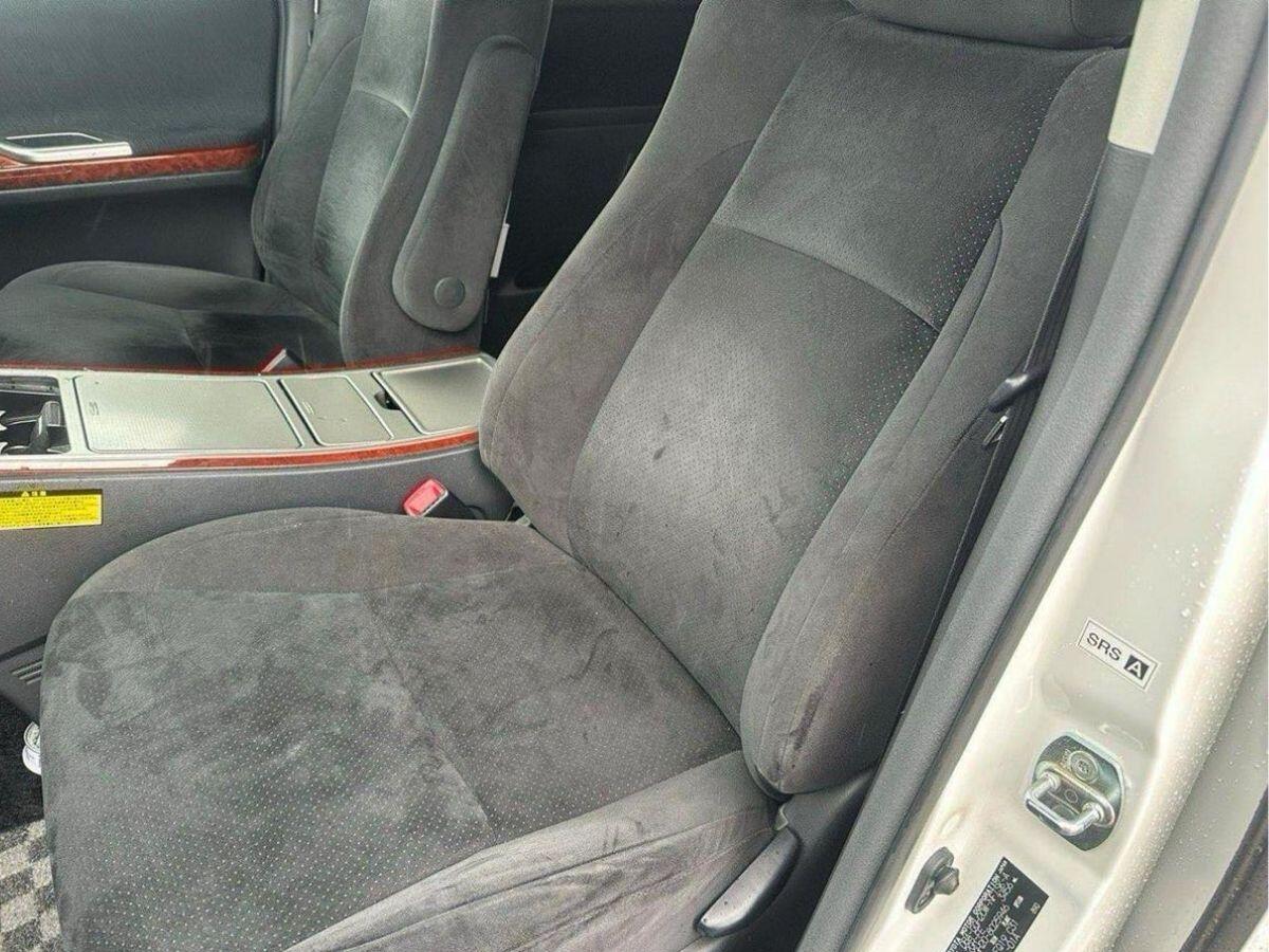 Toyota Vellfire view 12