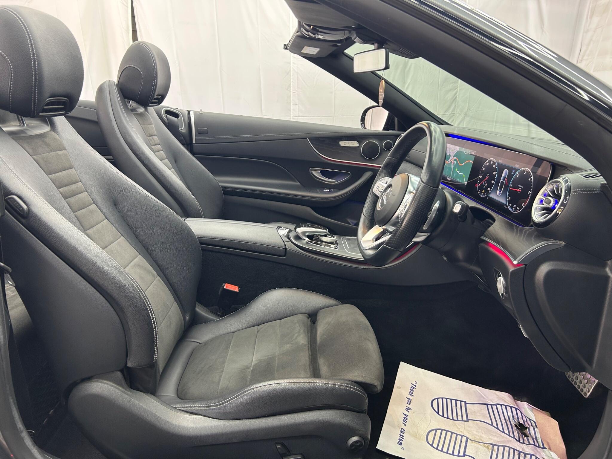 Mercedes-Benz E Class view 23