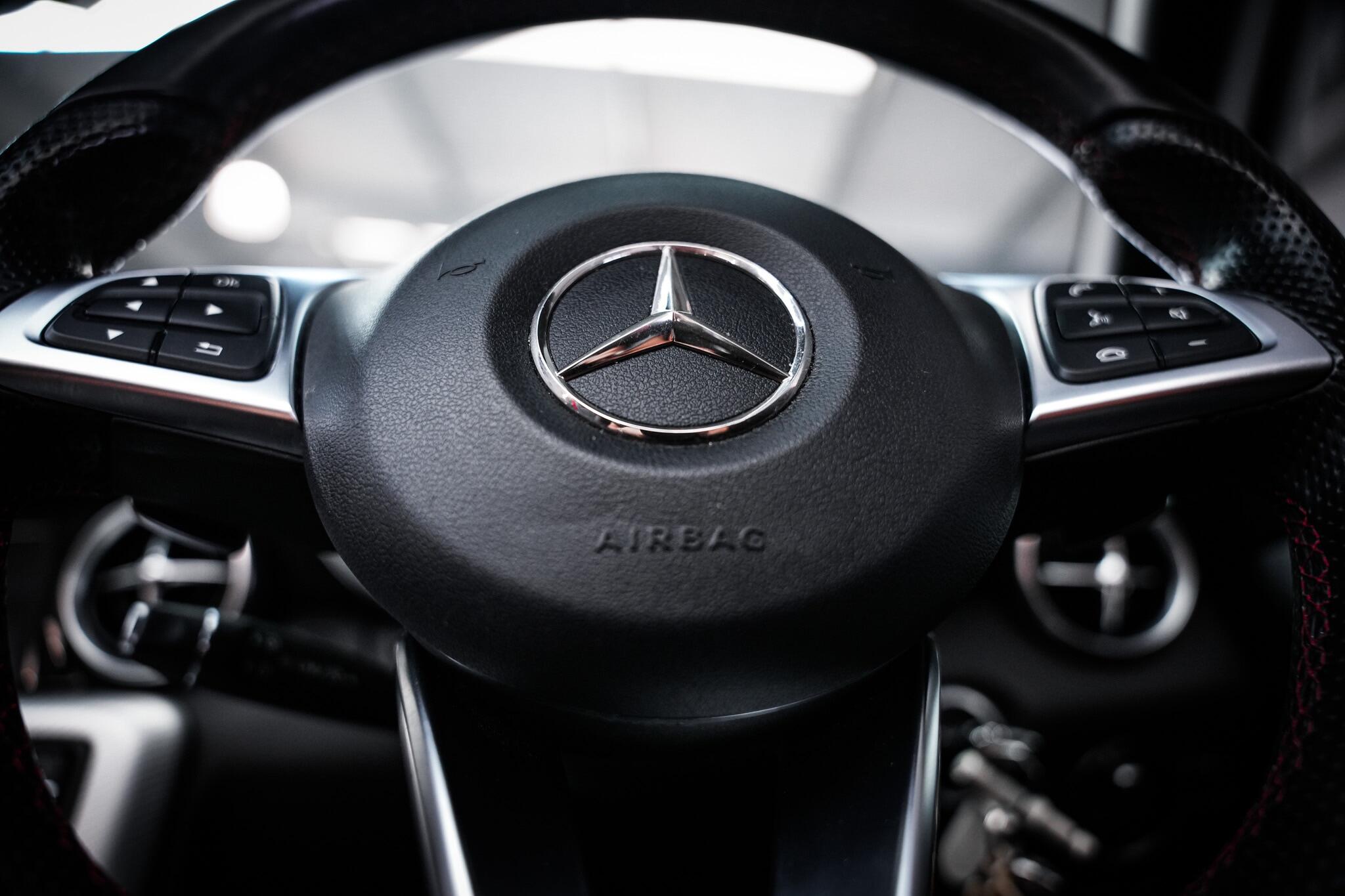Mercedes-Benz SLC view 49