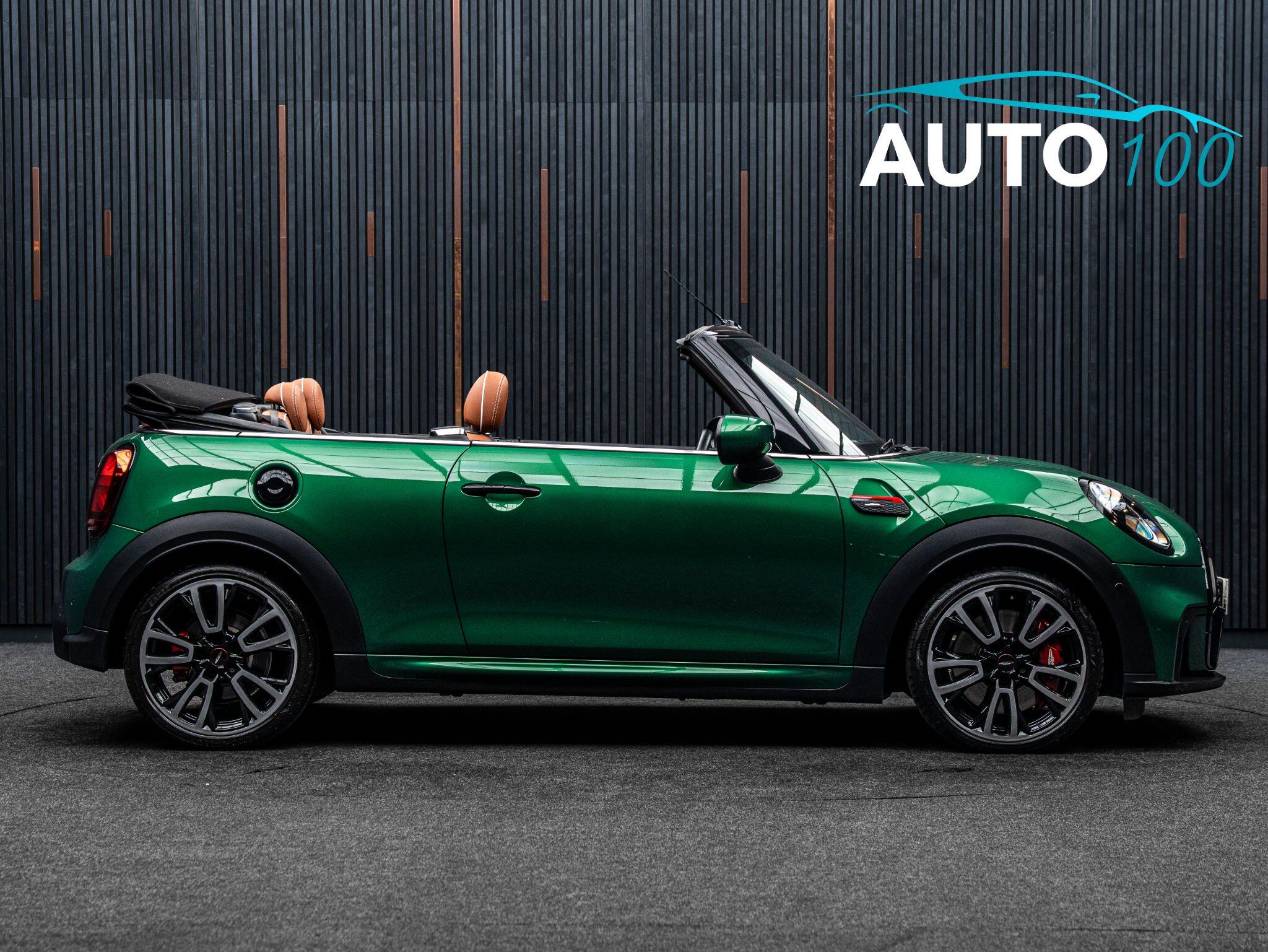 Mini Convertible view 19