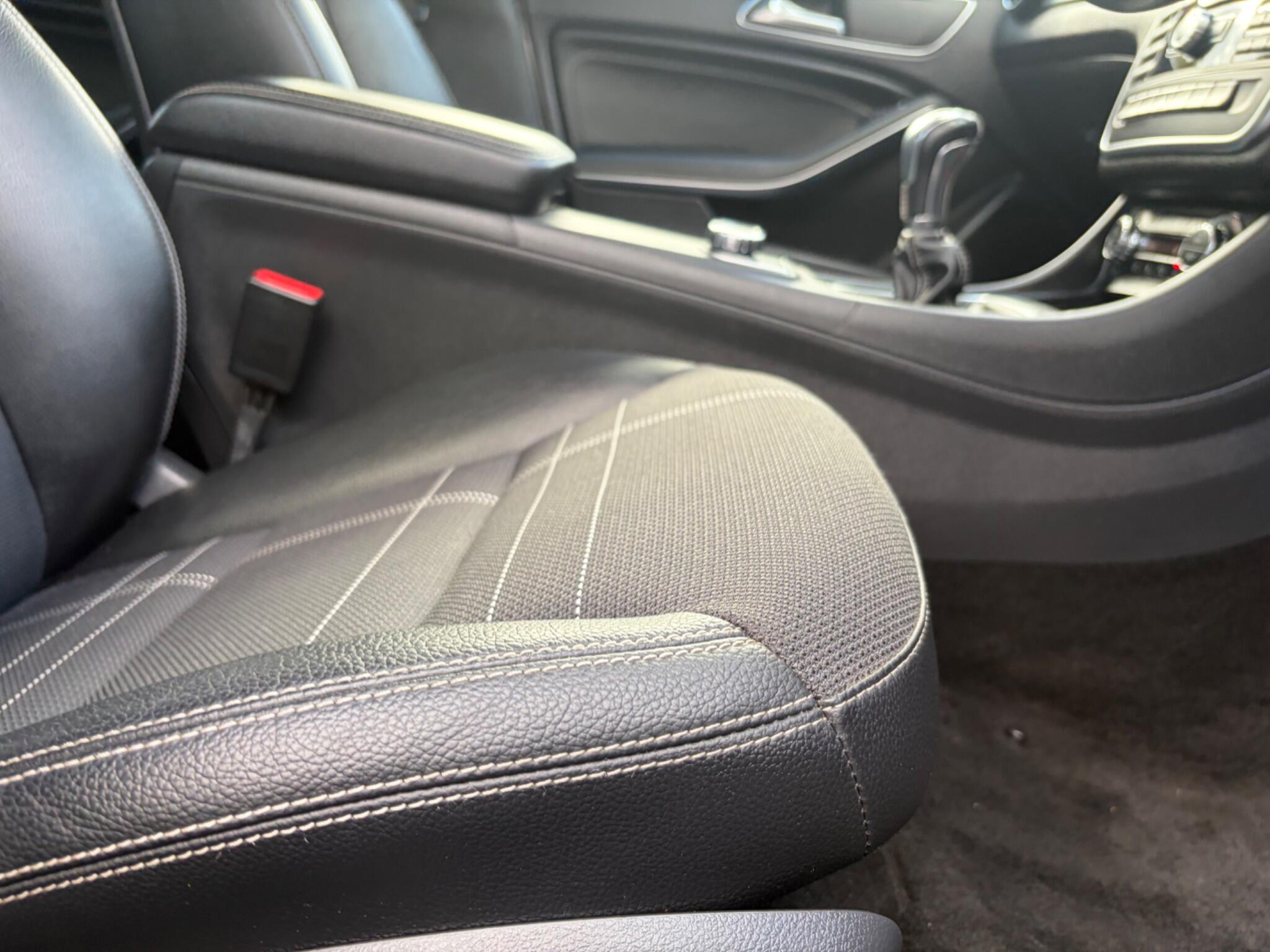 Mercedes-Benz Cla view 35