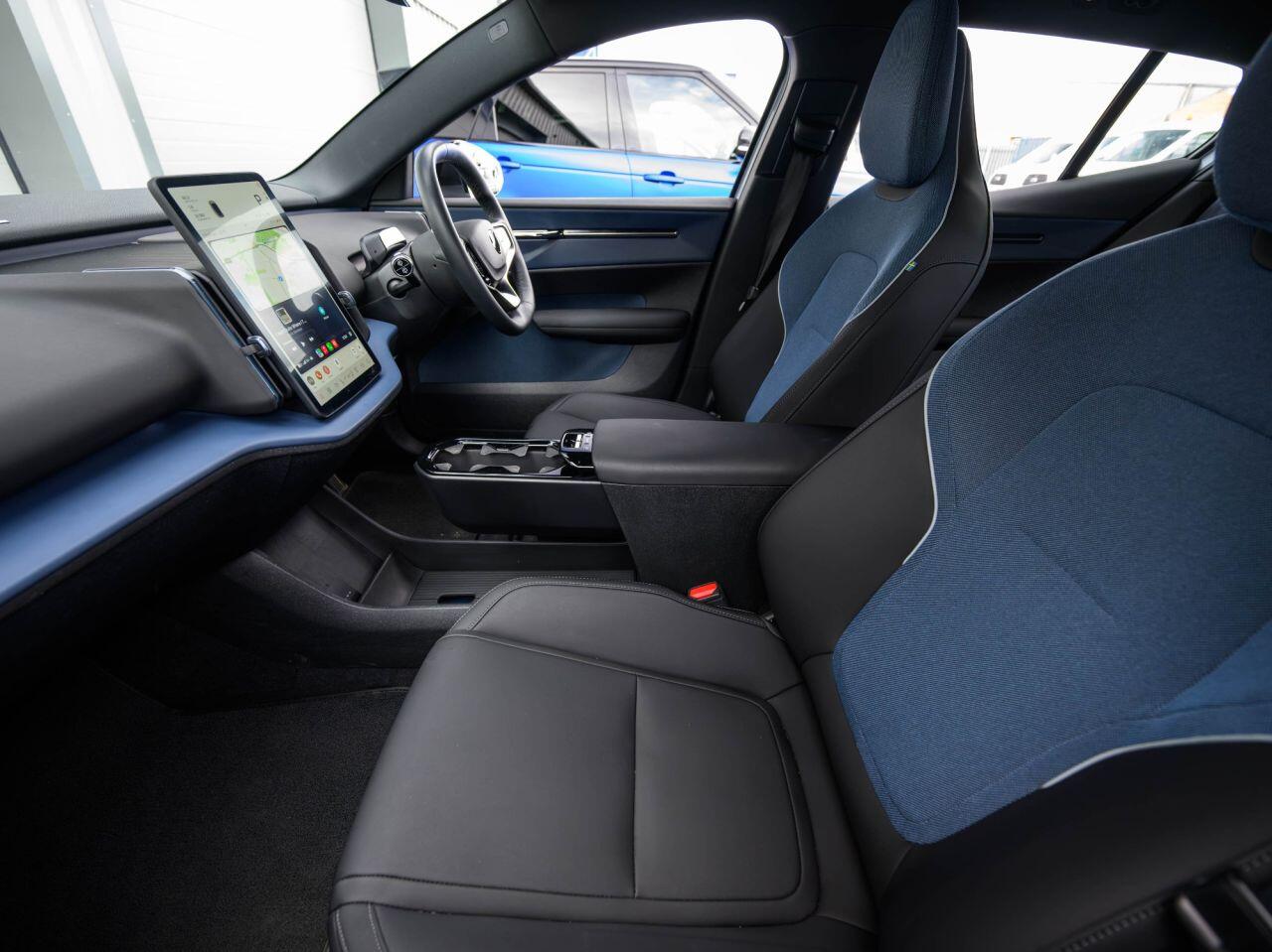 Volvo EX30 view 17