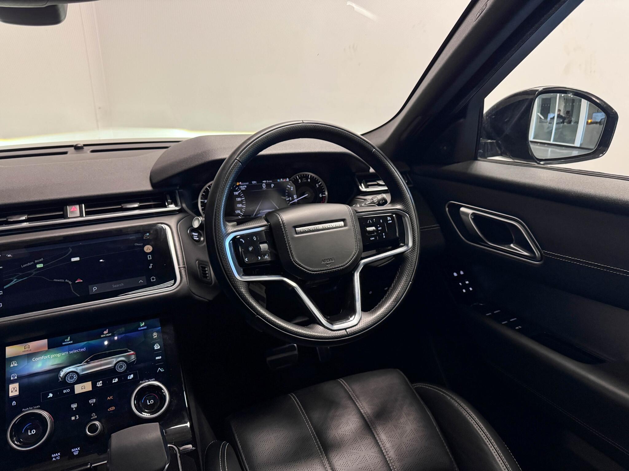 Land Rover Range Rover Velar view 27