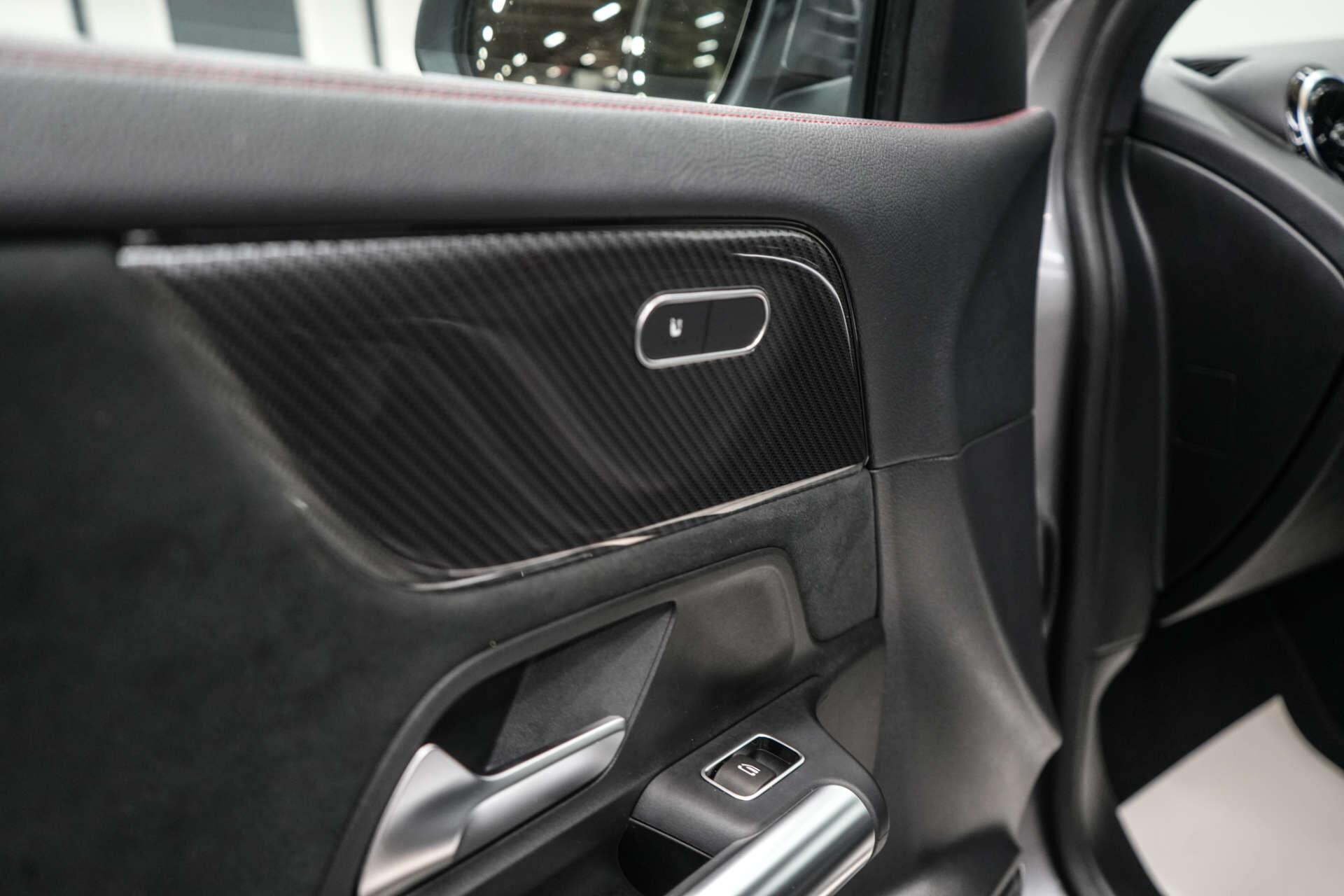 Mercedes-Benz Gla view 21