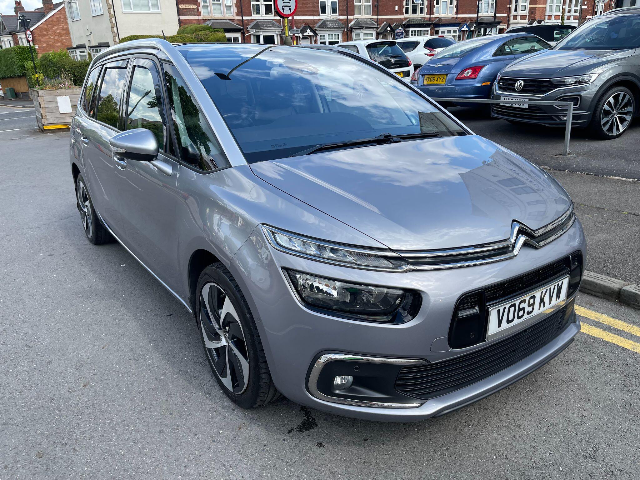 Citroen Grand C4 Spacetourer view 2