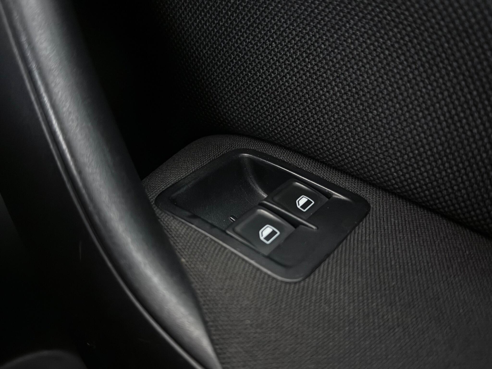 Volkswagen Polo view 17