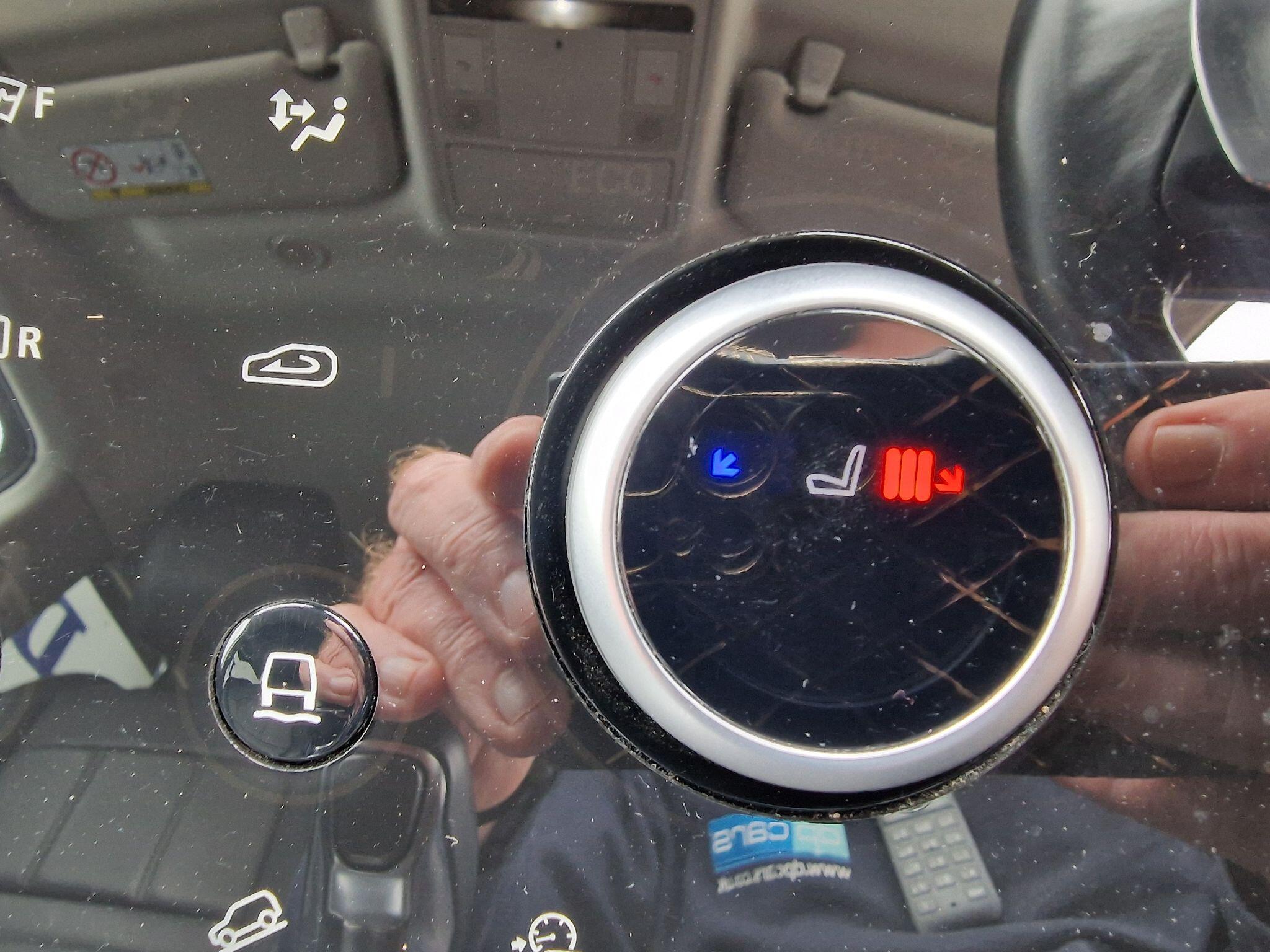 Land Rover Range Rover Evoque view 20