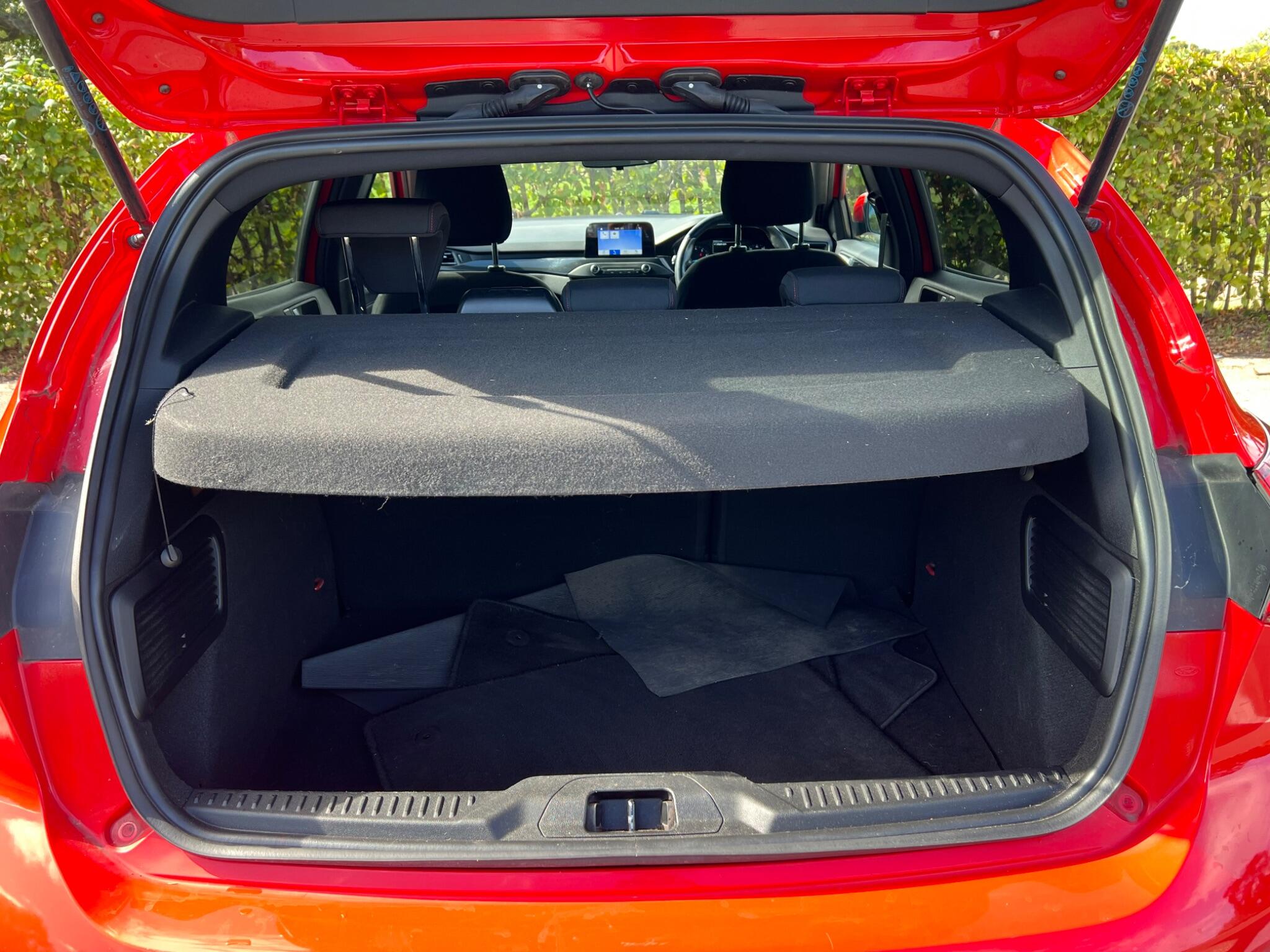 Ford Focus view 15