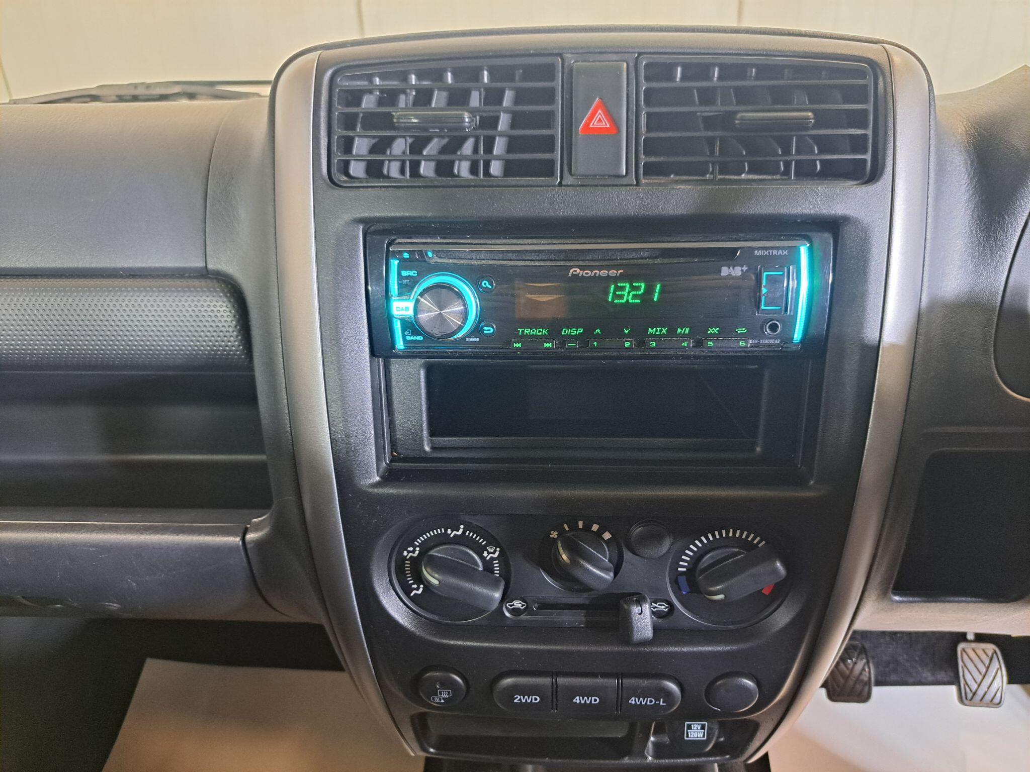 Suzuki Jimny view 16