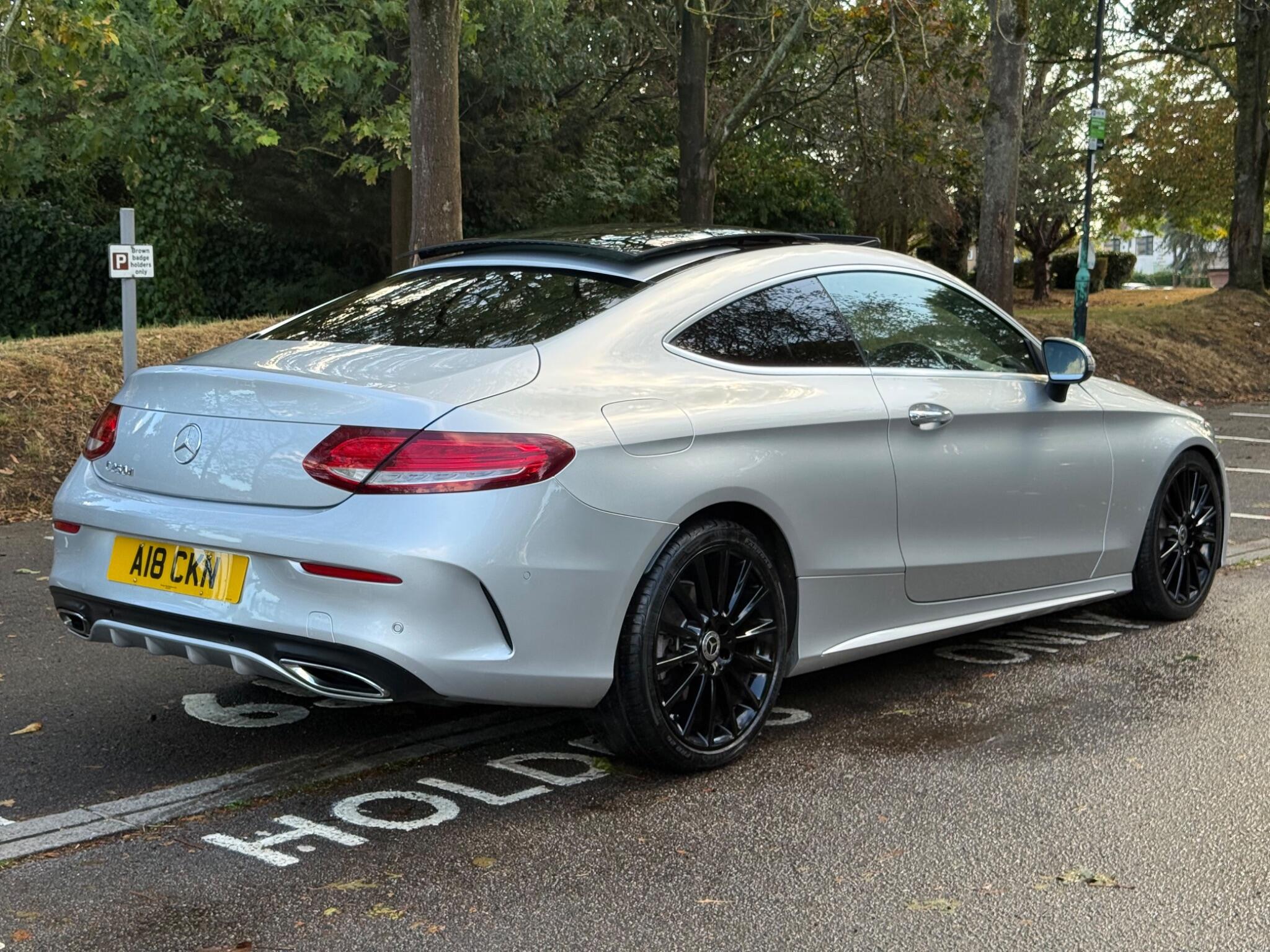 Mercedes-Benz C-Class view 3