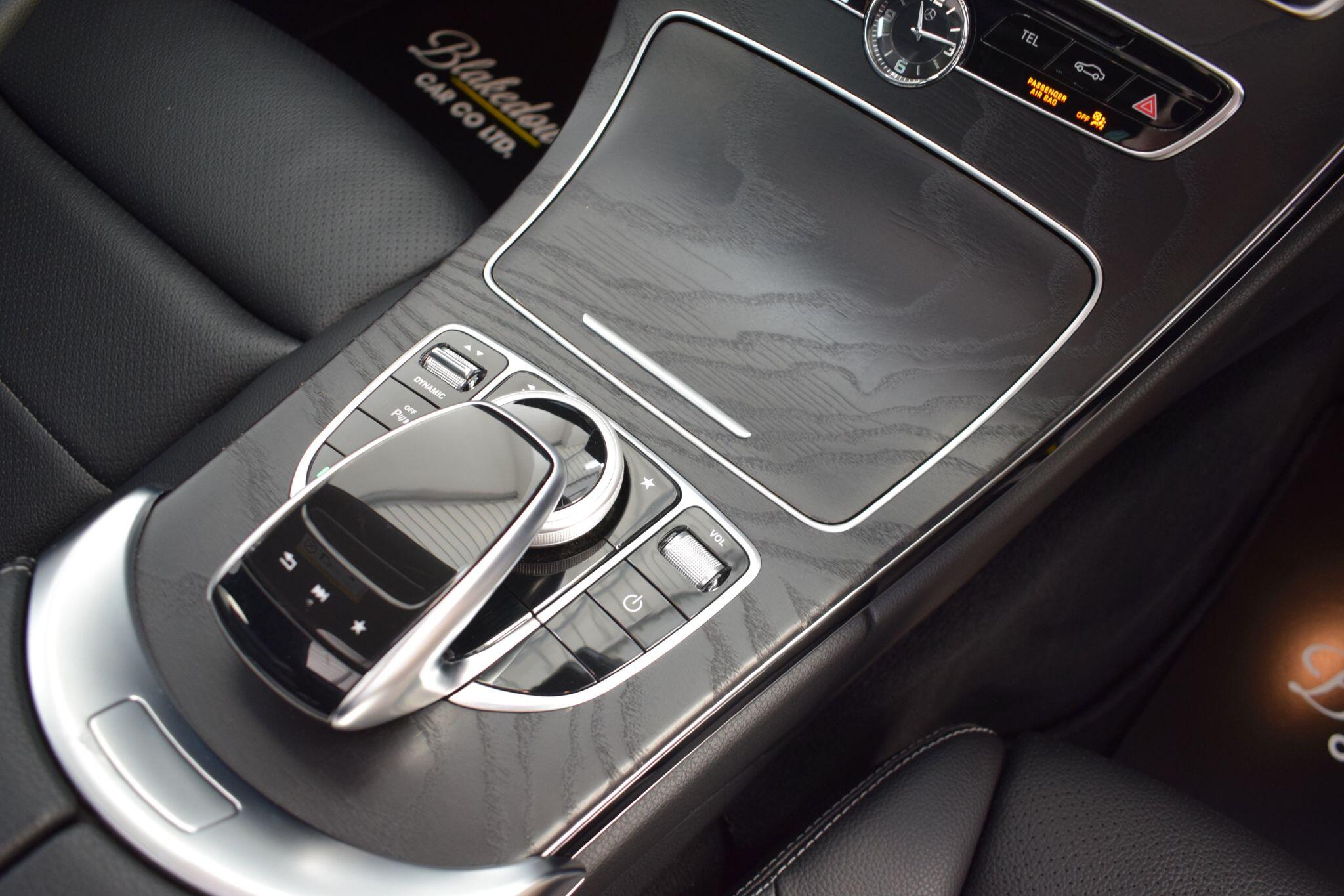 Mercedes-Benz C-Class view 13