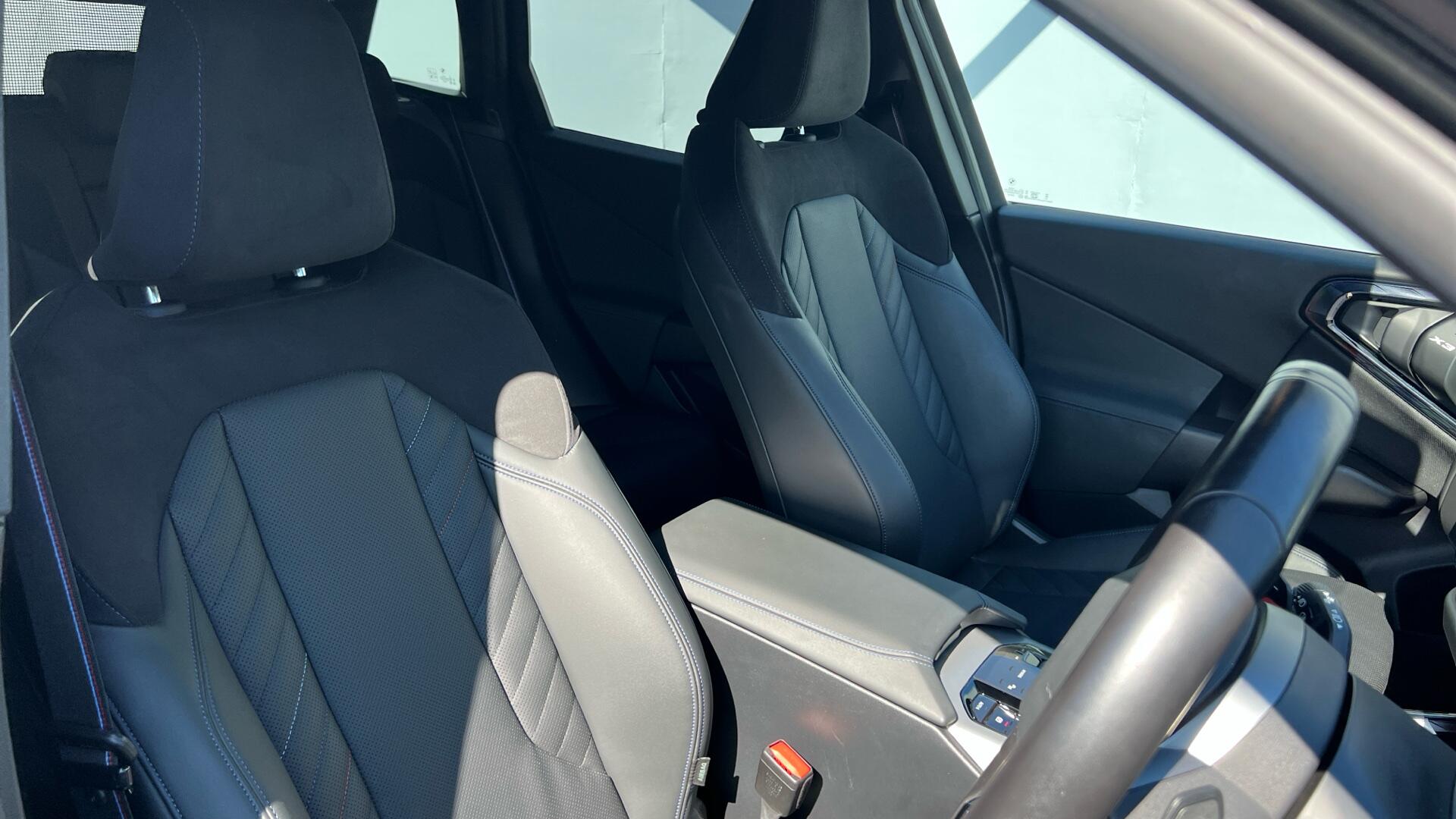 BMW X3 view 11