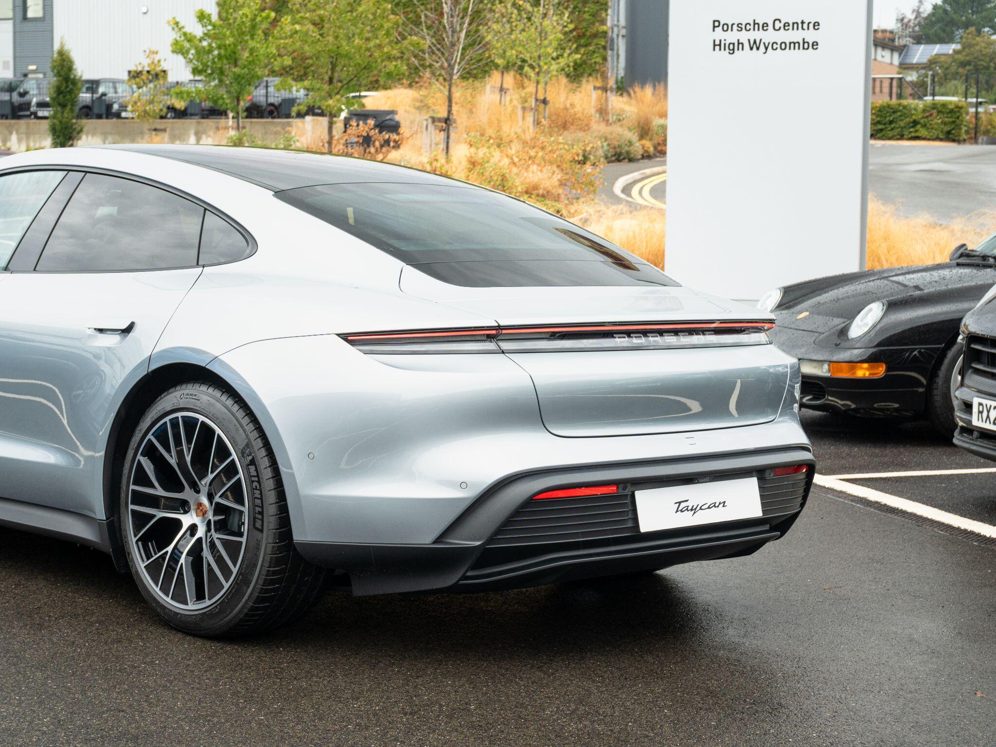 Porsche Taycan view 11