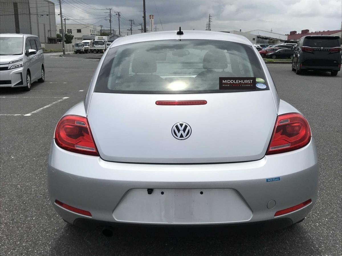 Volkswagen Beetle view 6
