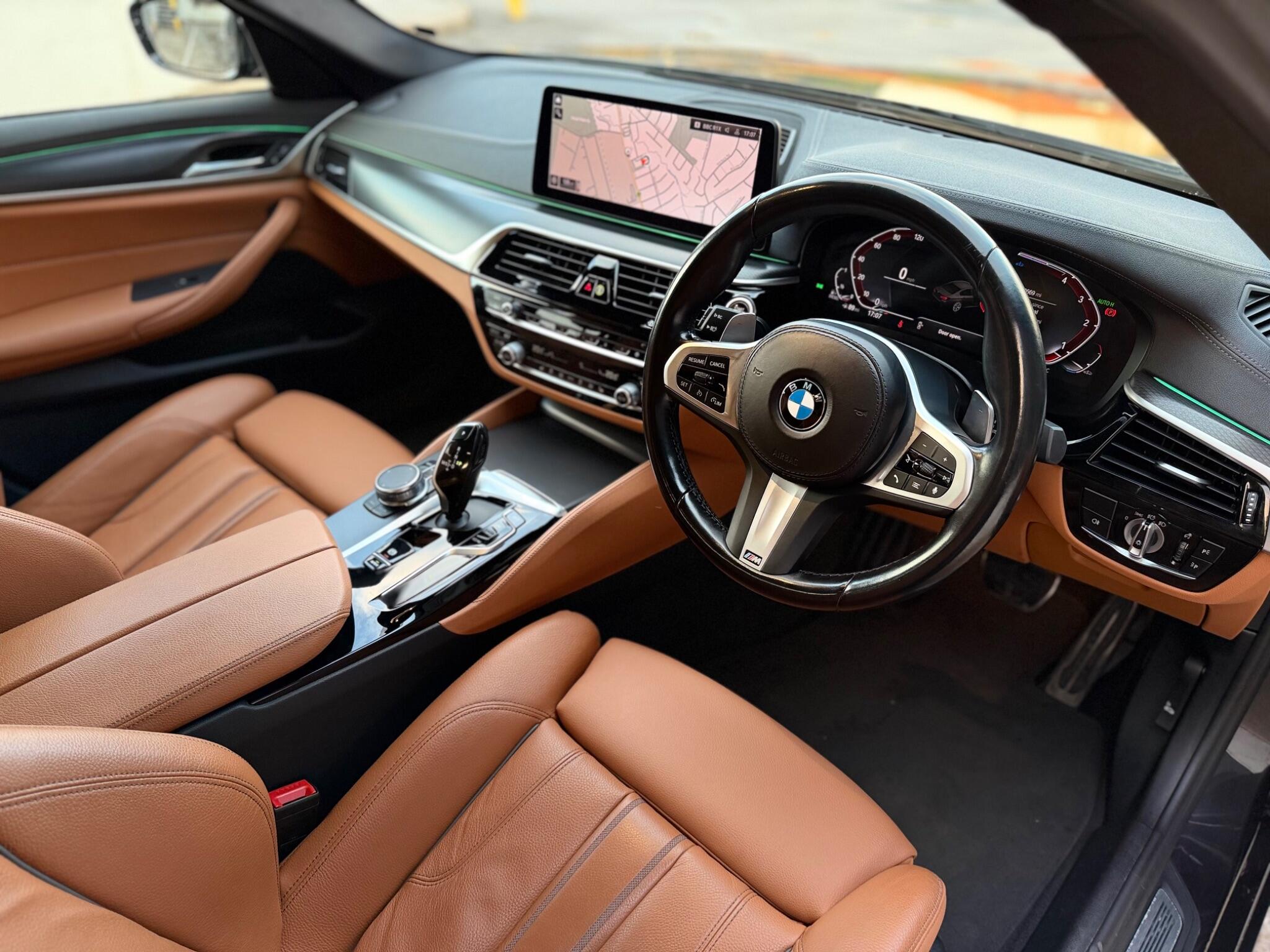 BMW 5 Series view 4