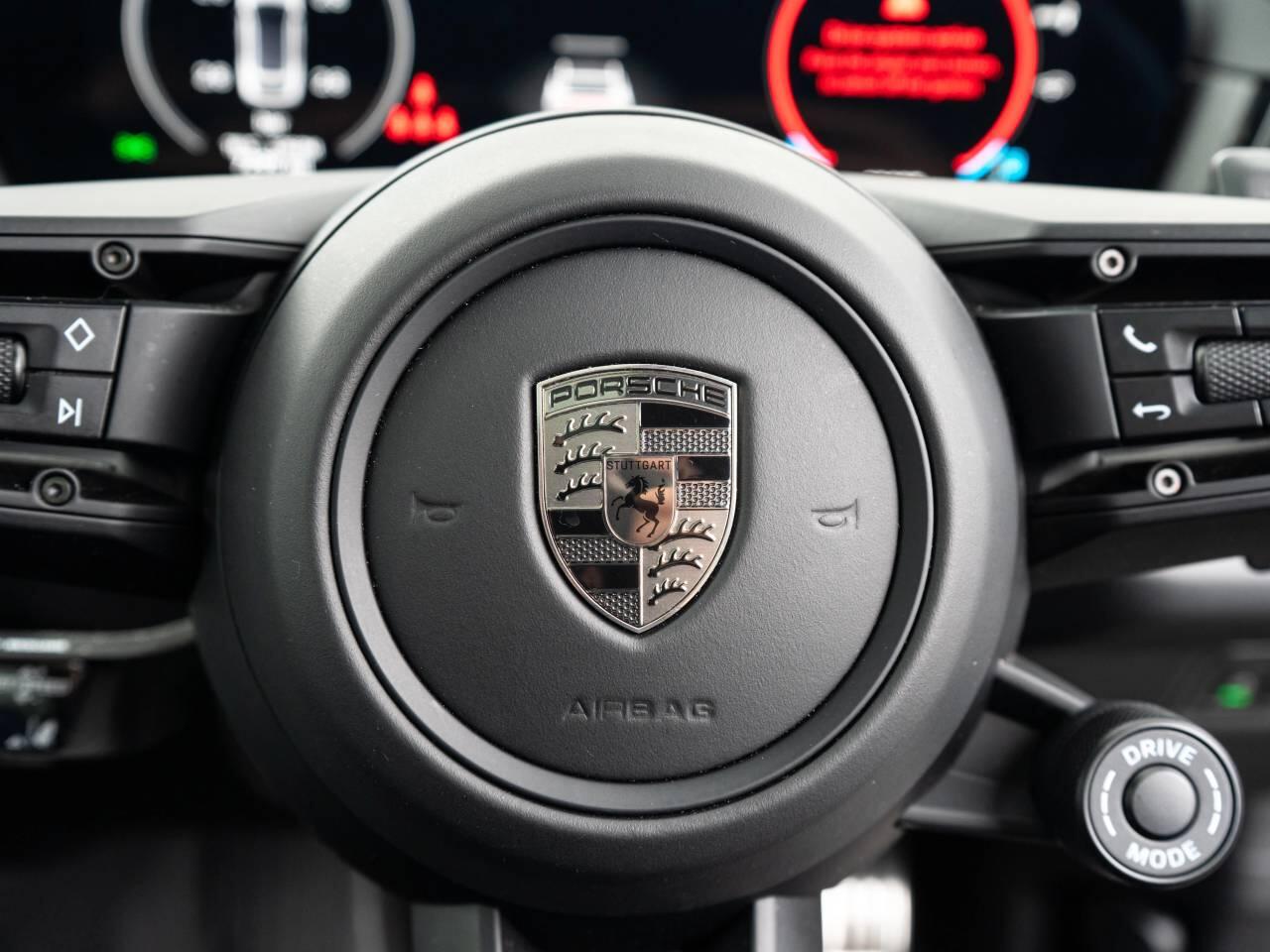 Porsche Cayenne view 24