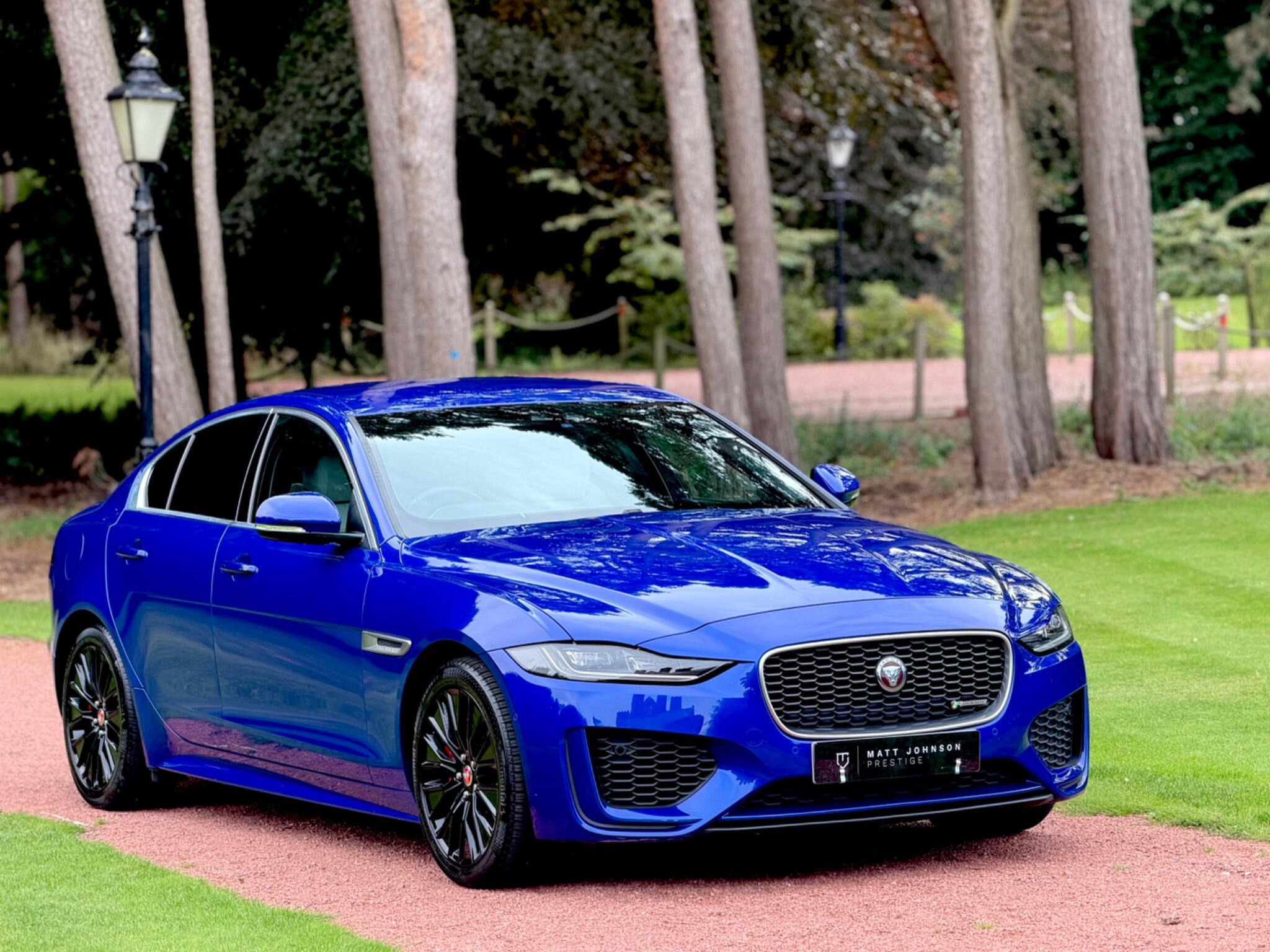 Jaguar Xe view 33