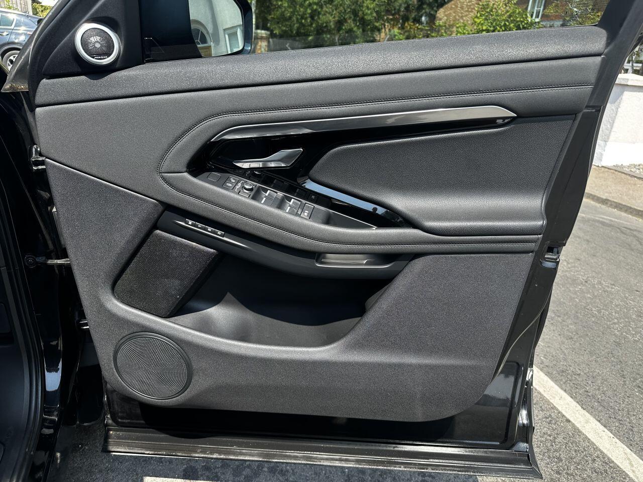 Land Rover Range Rover Evoque view 5