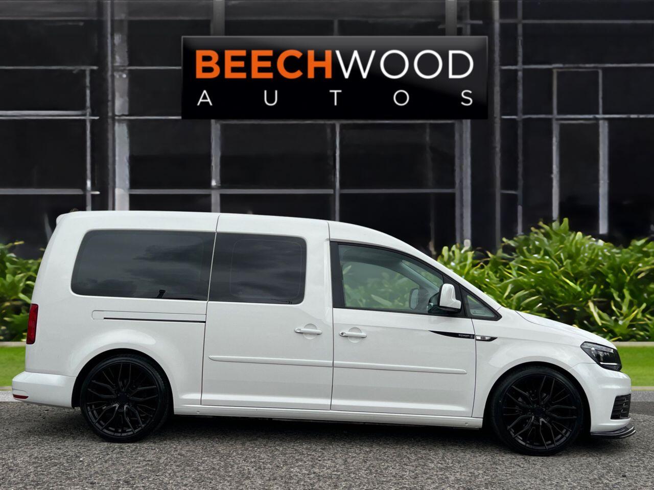 Volkswagen Caddy Maxi Life view 4