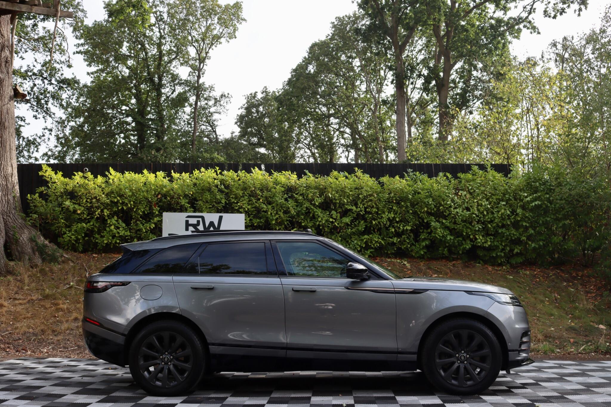 Land Rover Range Rover Velar view 33