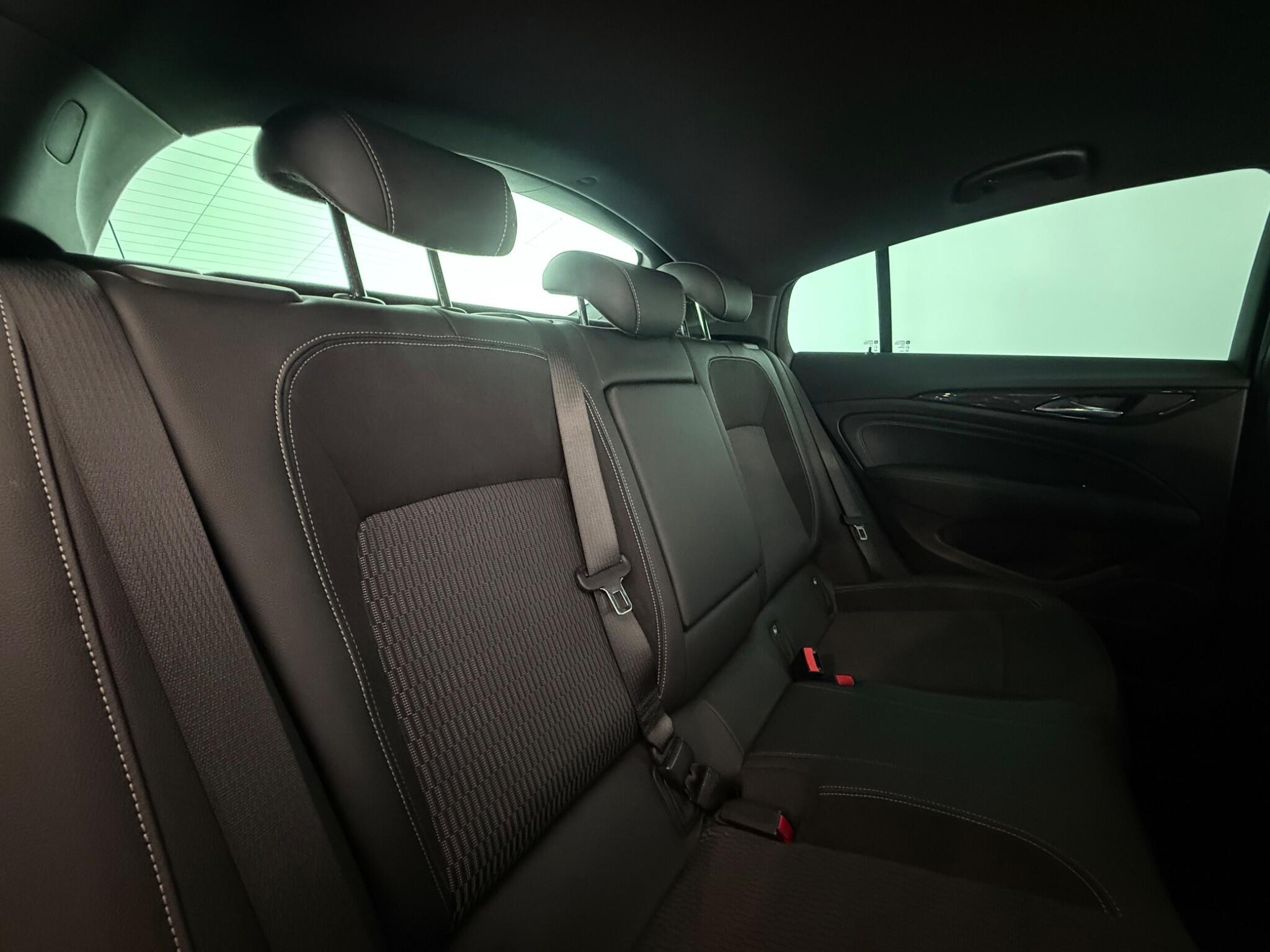 Vauxhall Insignia view 23
