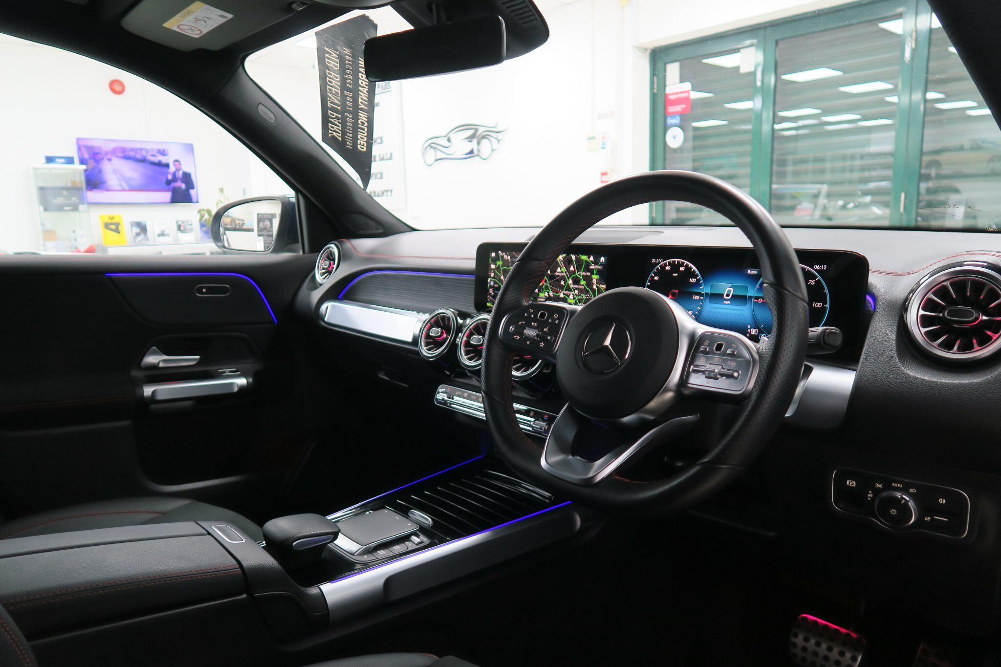 Mercedes-Benz EQB view 10
