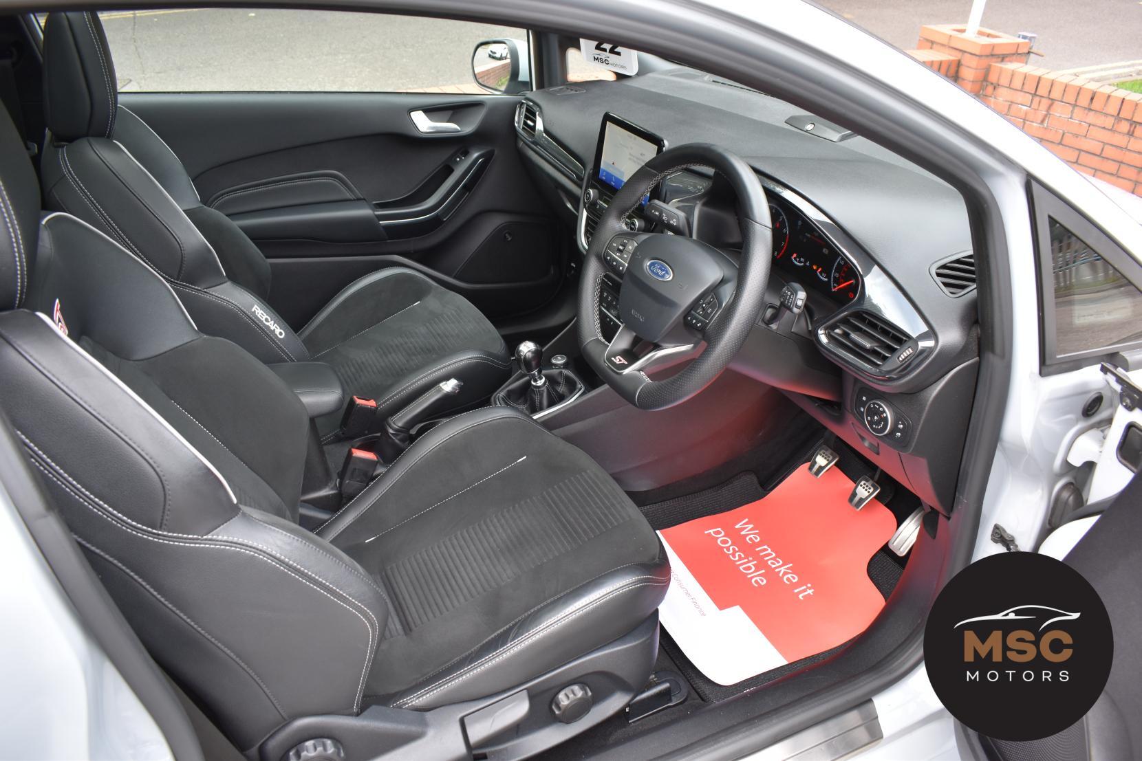 Ford Fiesta view 33