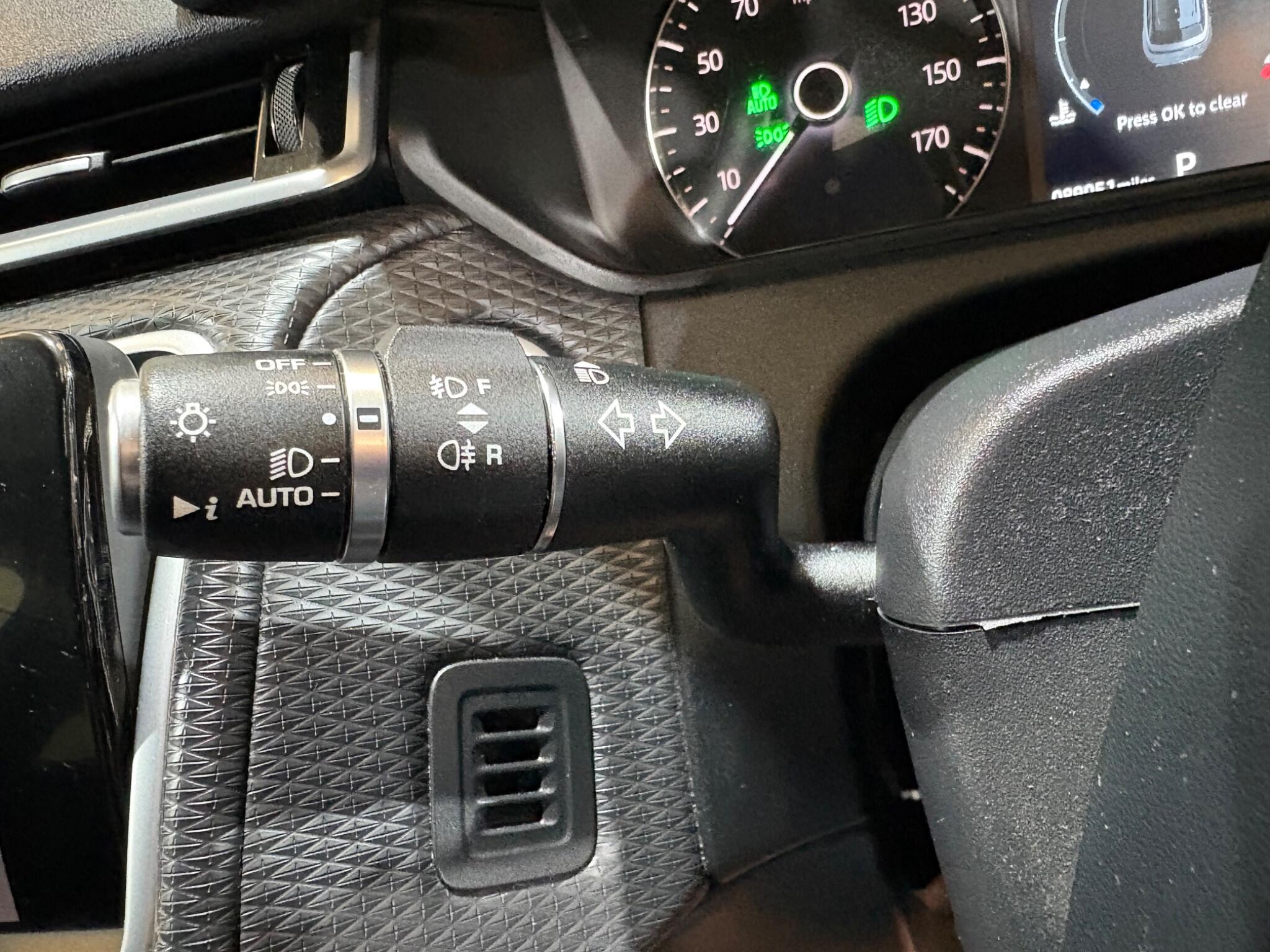 Land Rover Range Rover Velar view 52
