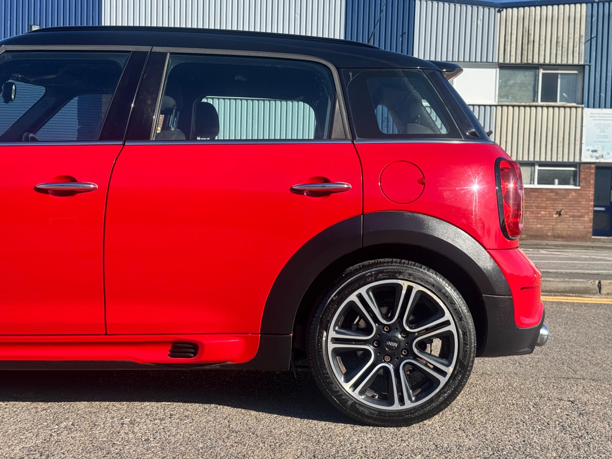 Mini Countryman view 31