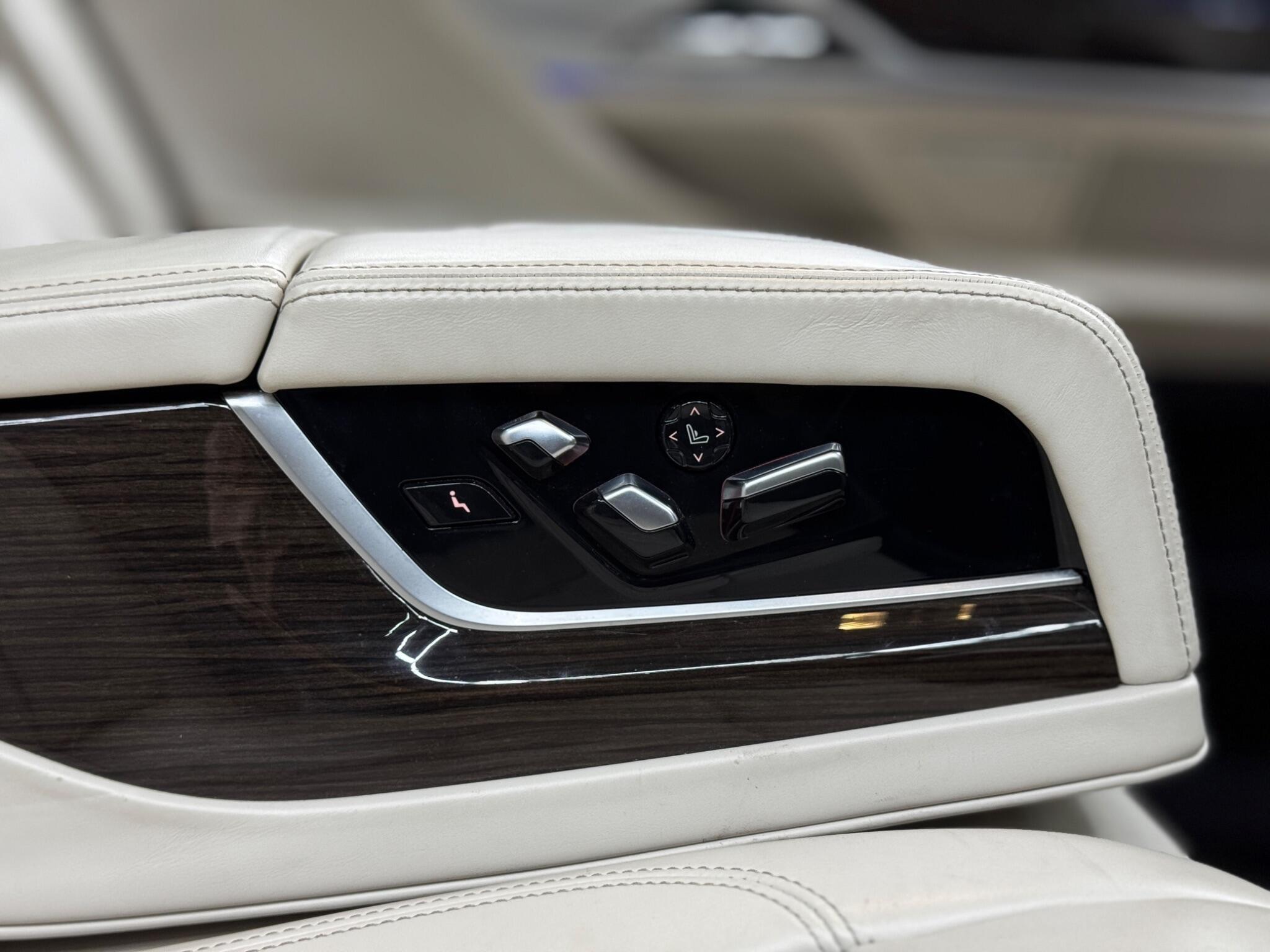 BMW 7 Series view 60