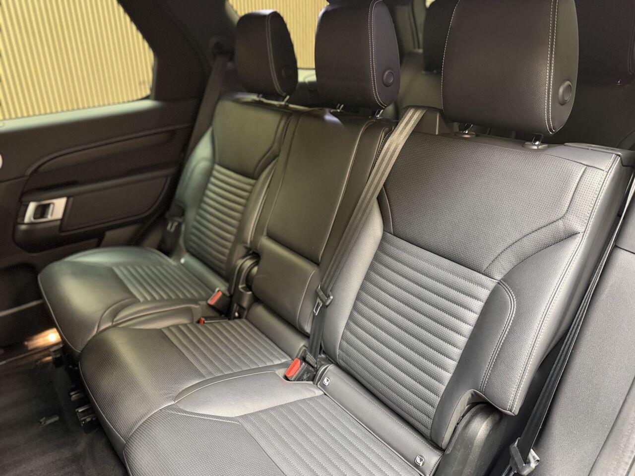 Land Rover Discovery 3 view 14