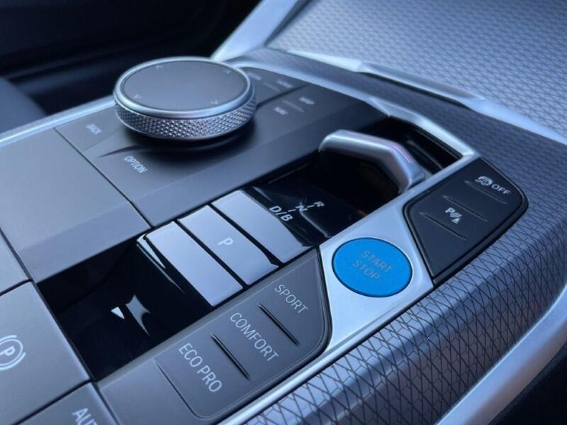 BMW i4 view 33