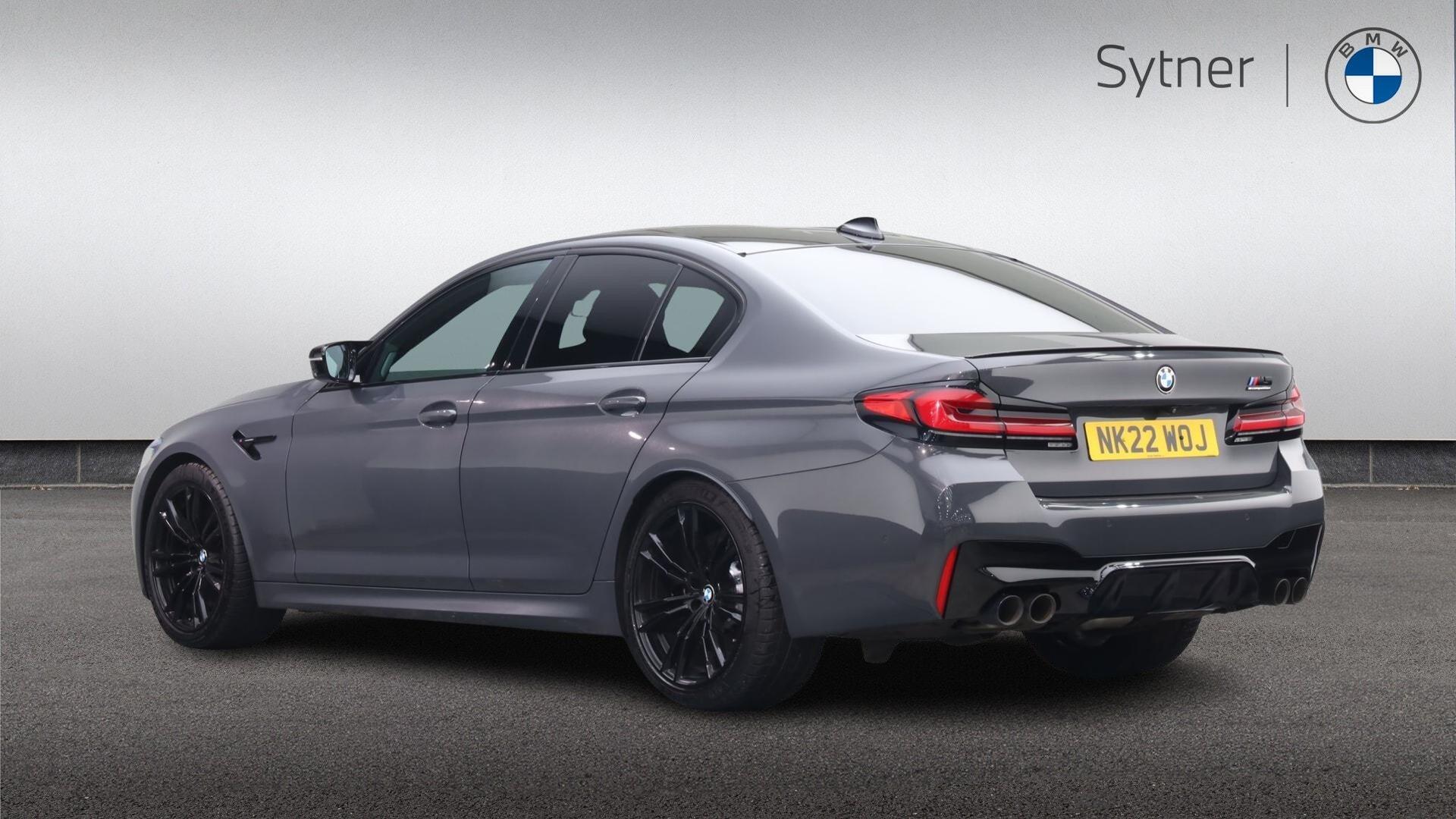 BMW M5 view 2