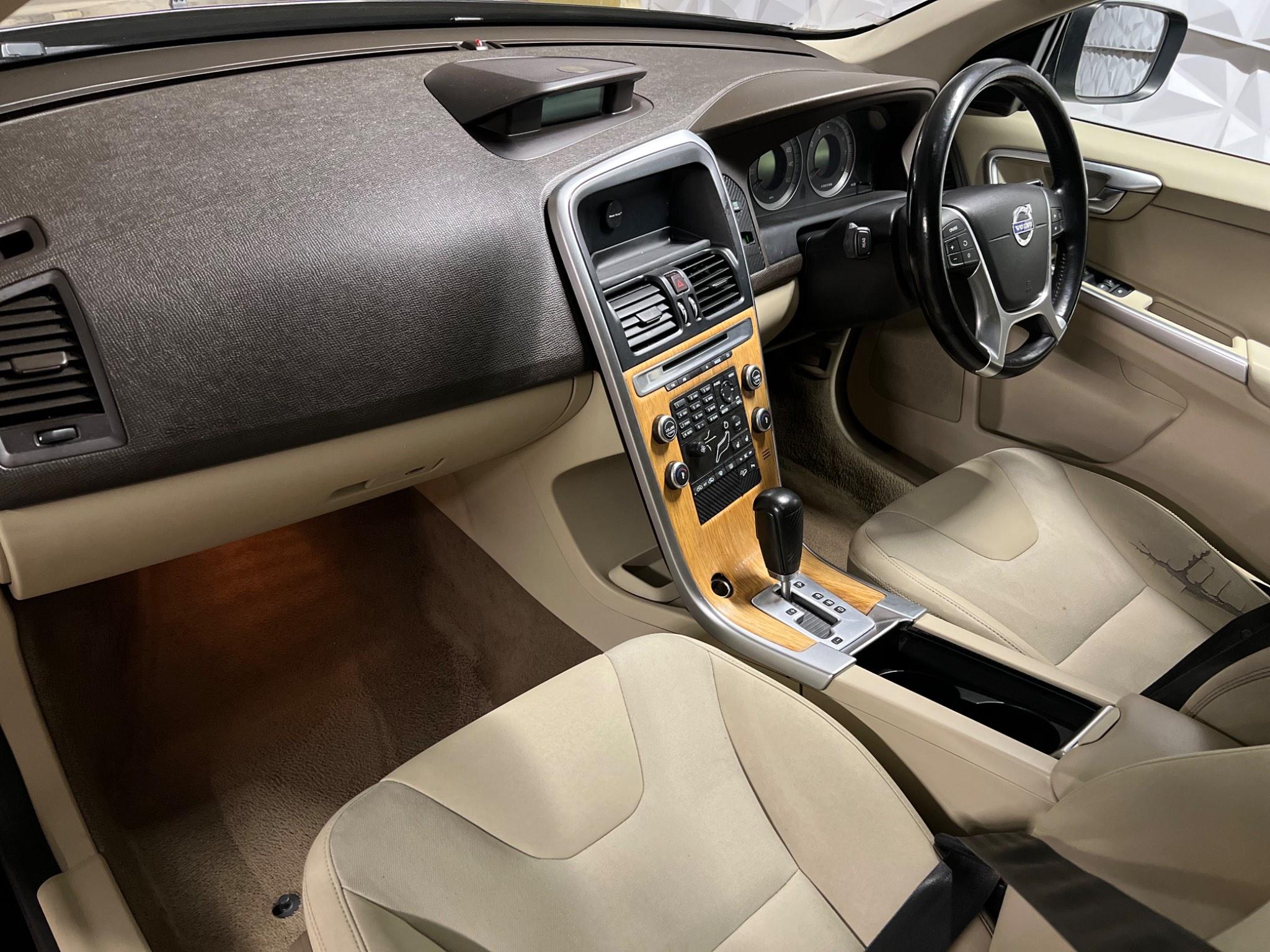 Volvo XC60 view 20