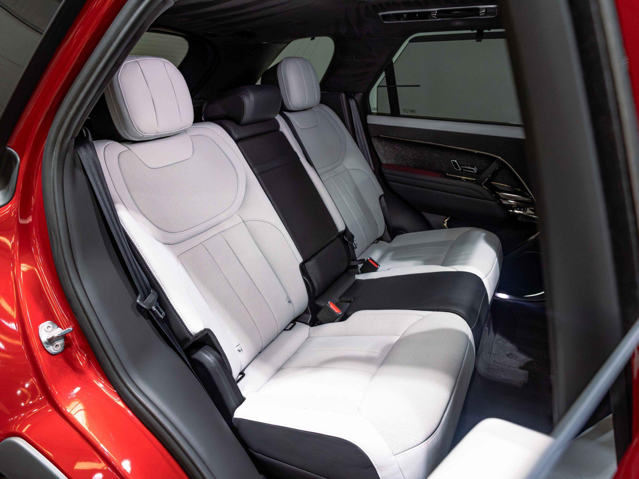 Land Rover Range Rover Sport view 29
